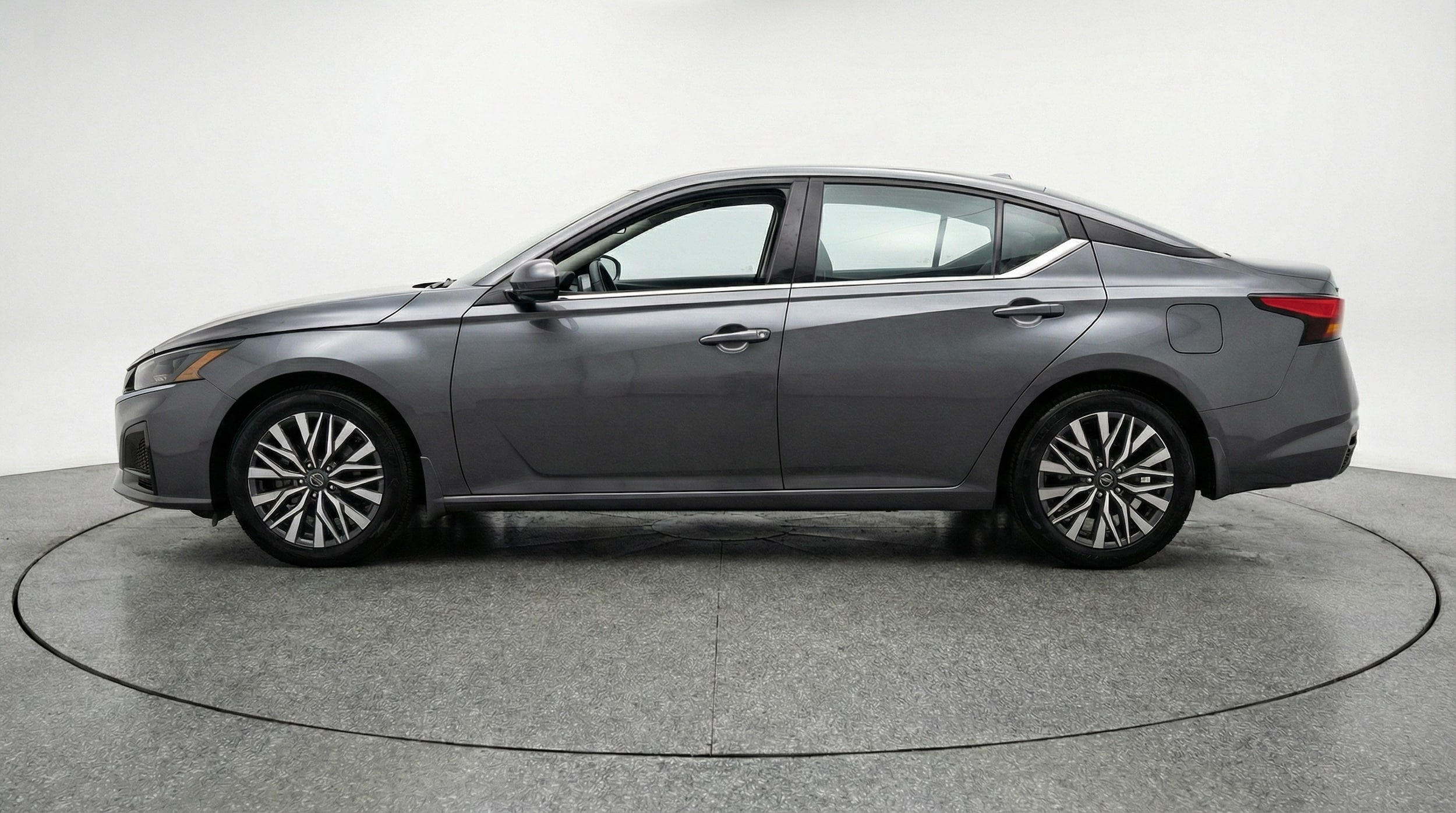 Thumbnail: 2025 Nissan Altima - 4