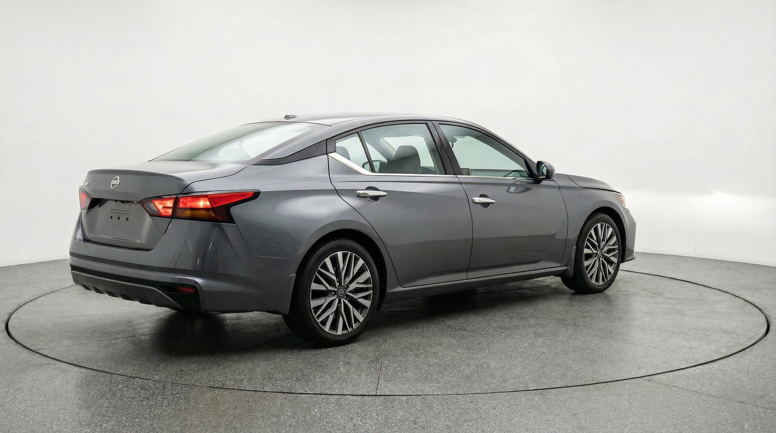 Thumbnail: 2025 Nissan Altima - 9