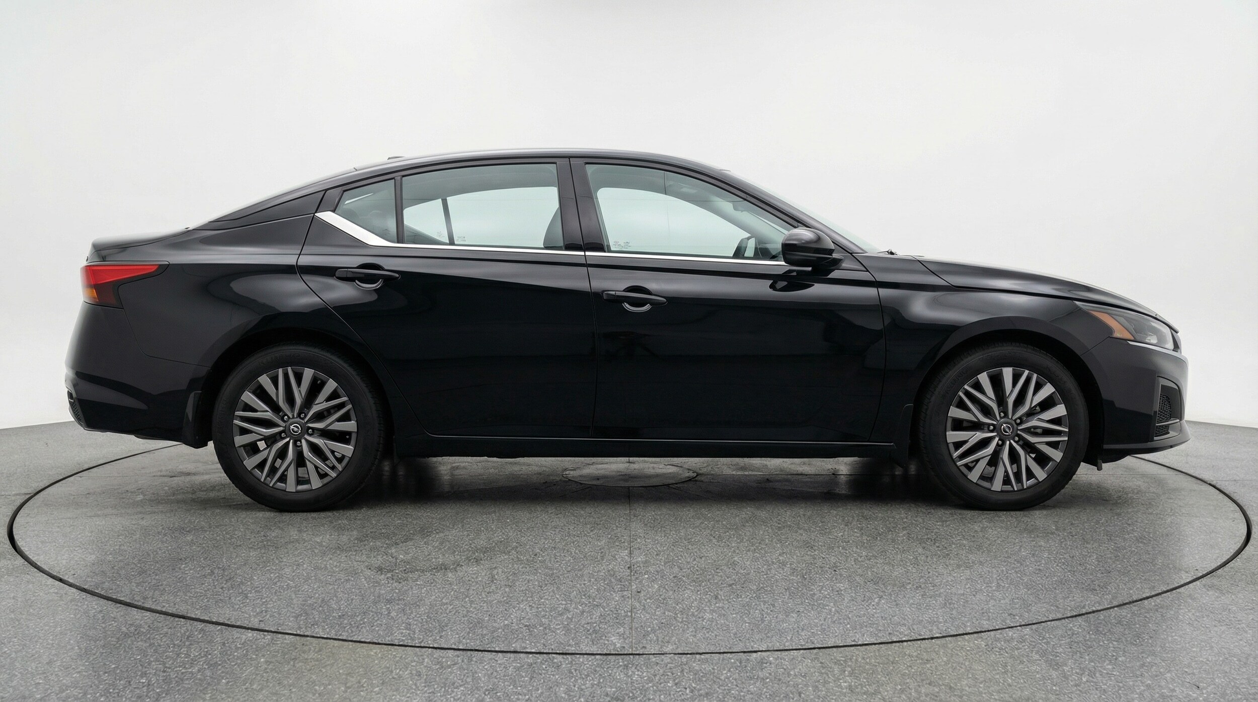 Thumbnail: 2025 Nissan Altima - 8