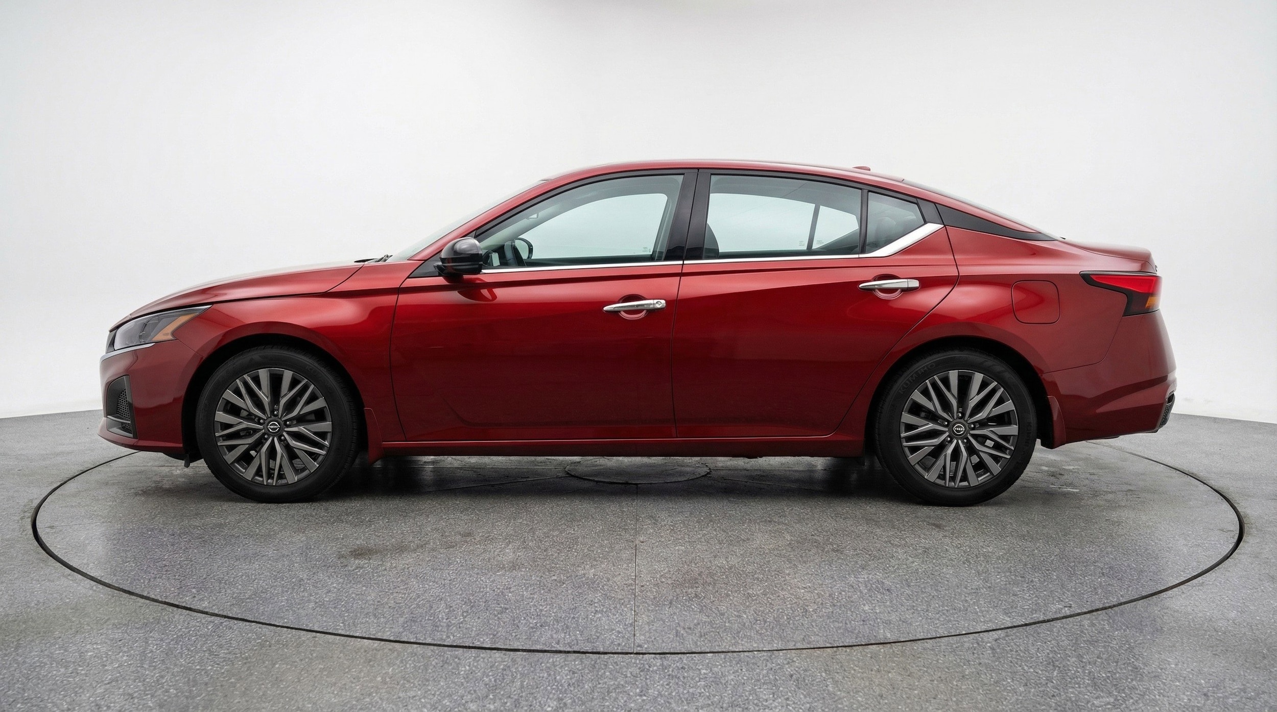 Thumbnail: 2025 Nissan Altima - 5