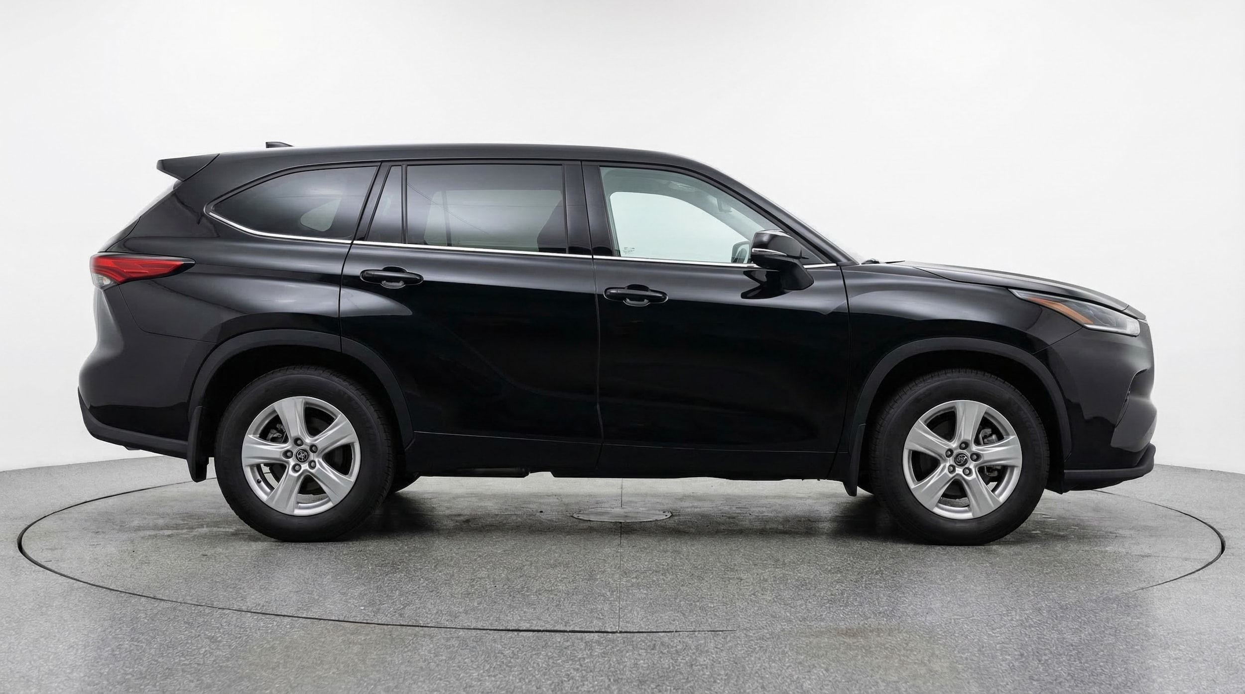 Thumbnail: 2025 Toyota Highlander - 8