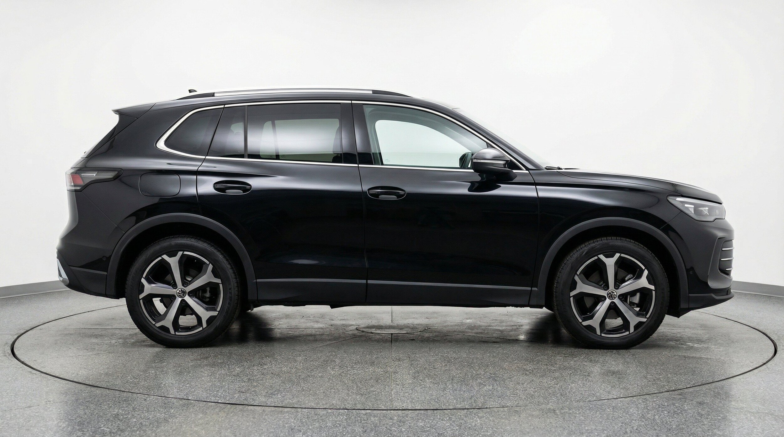 Thumbnail: 2026 Volkswagen Tiguan - 11