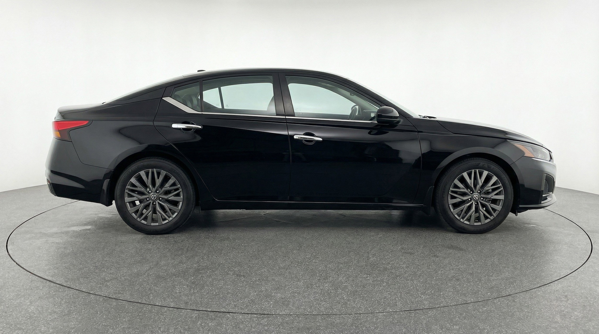 Thumbnail: 2025 Nissan Altima - 11