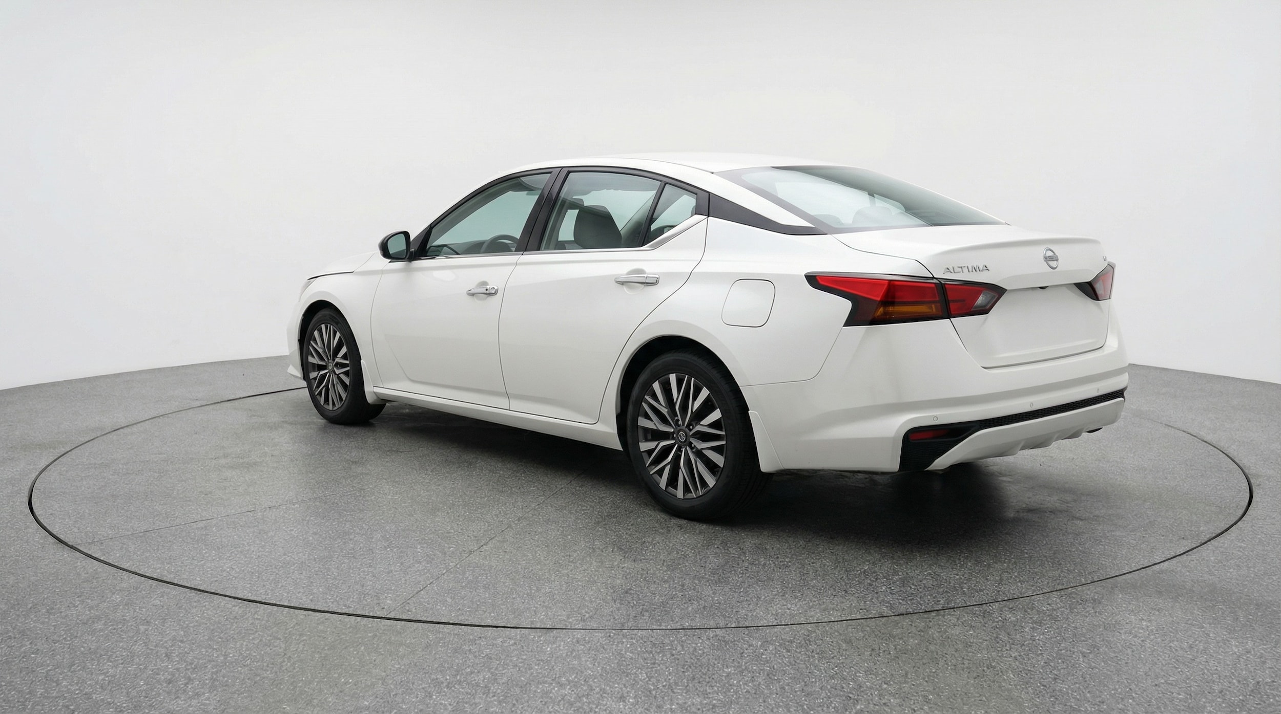 Thumbnail: 2025 Nissan Altima - 5