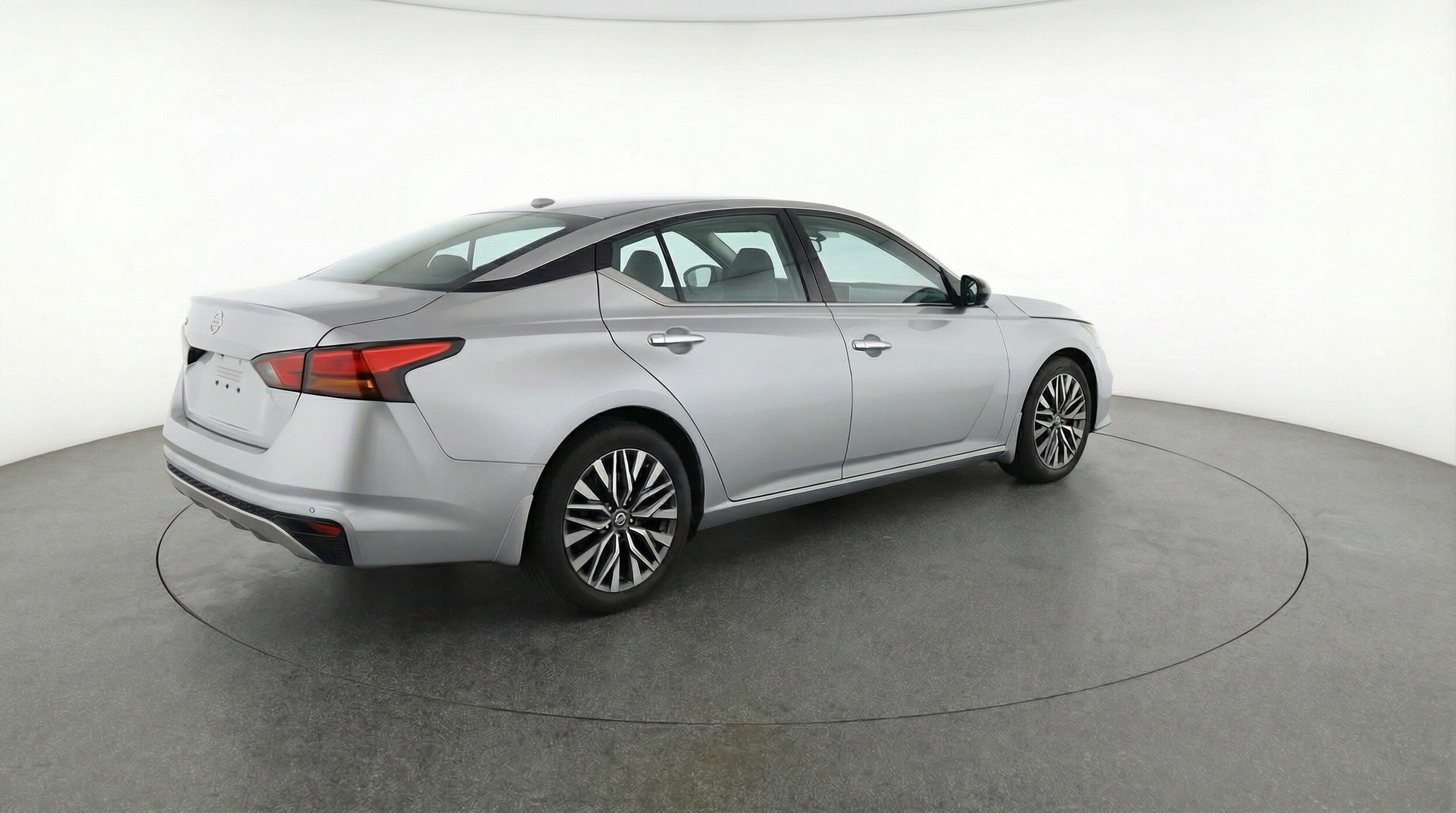 Thumbnail: 2025 Nissan Altima - 9