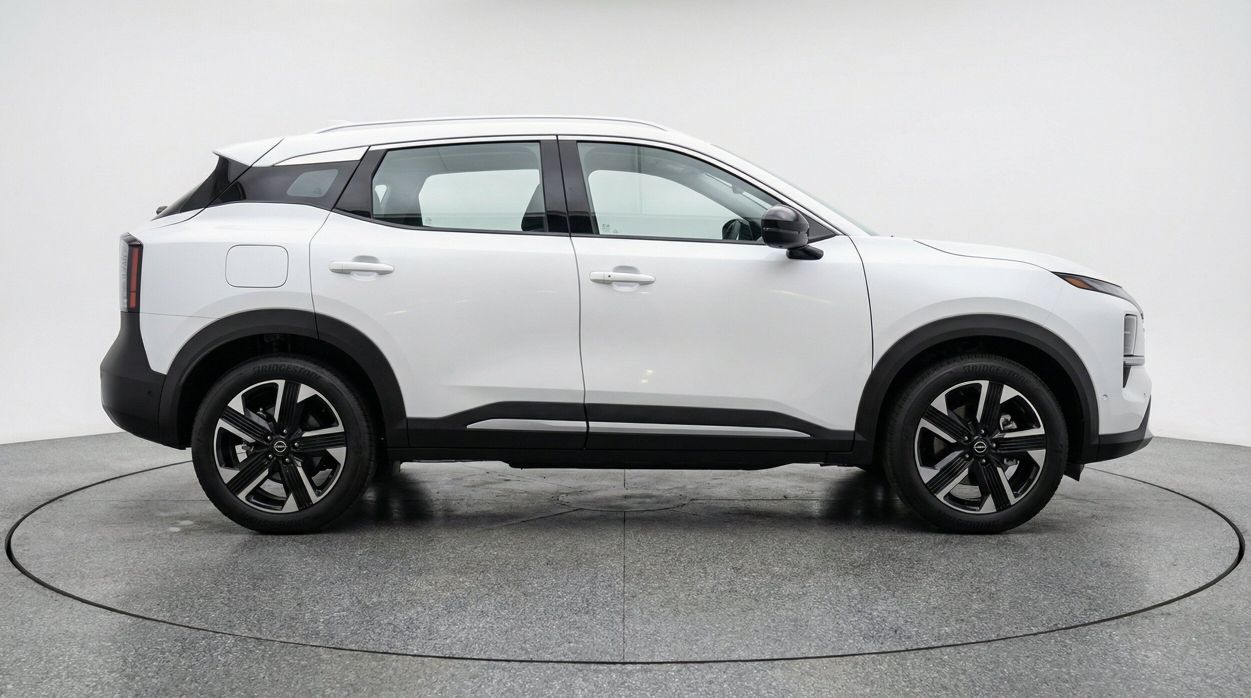 Thumbnail: 2026 Nissan Kicks - 10