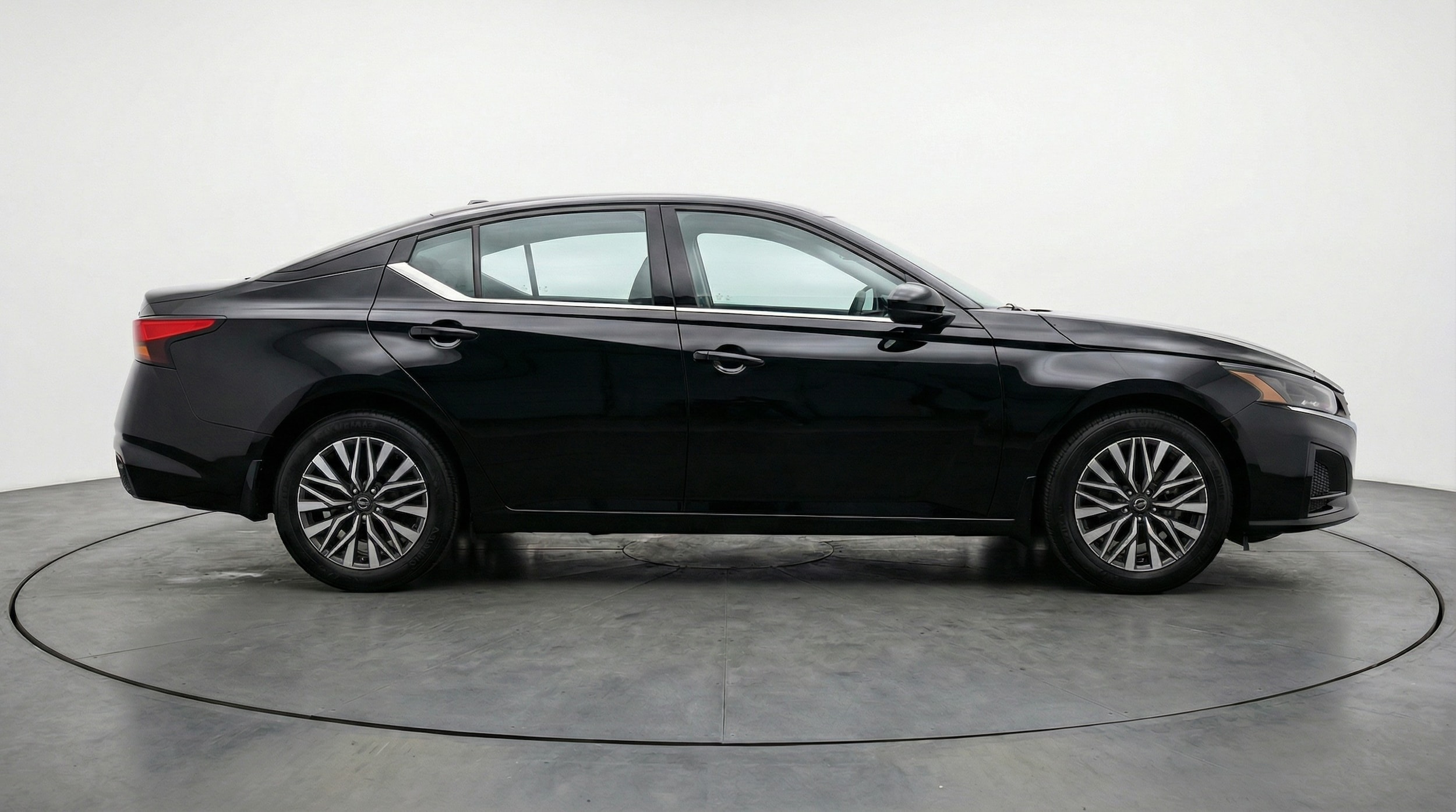 Thumbnail: 2025 Nissan Altima - 8