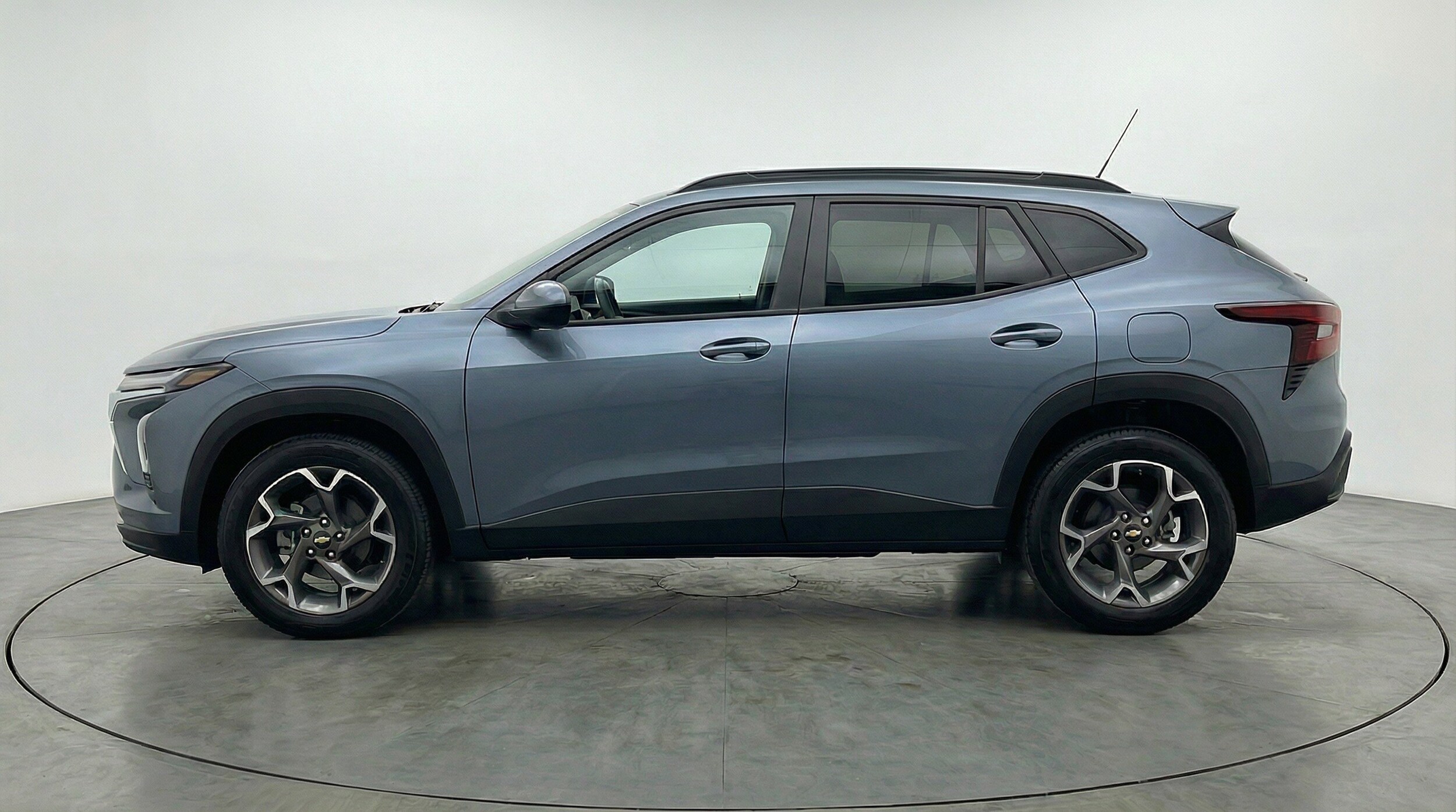 Thumbnail: 2025 Chevrolet Trax - 5