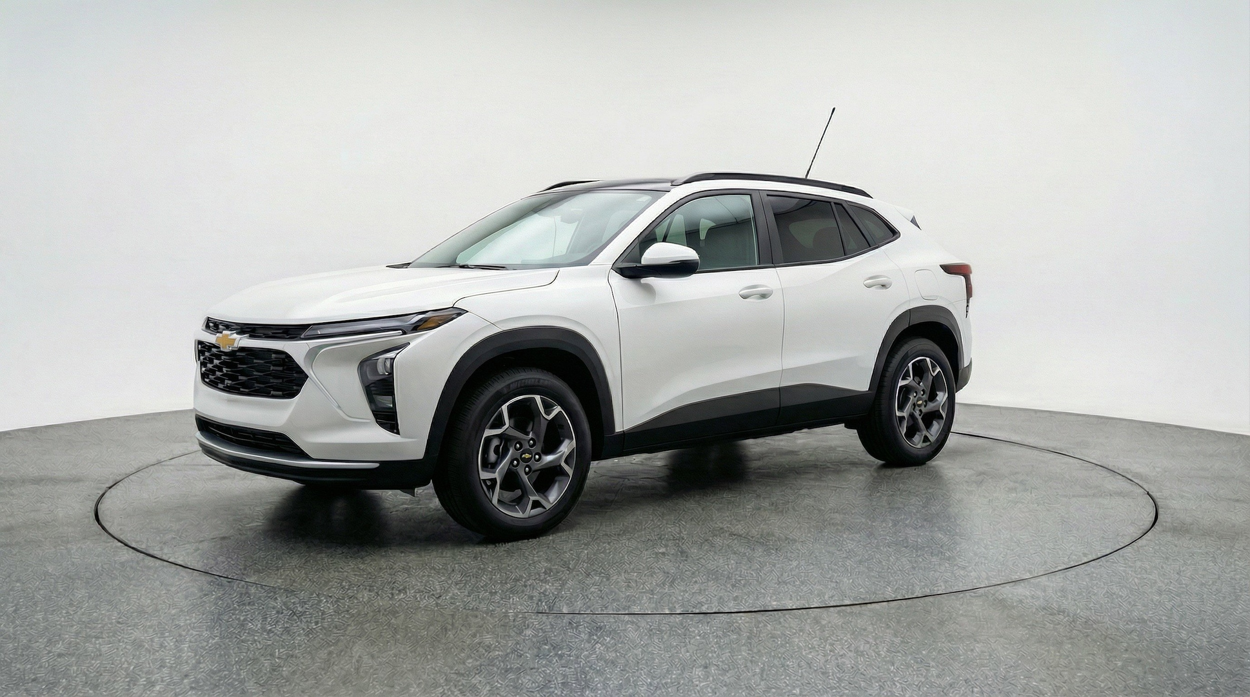 Thumbnail: 2025 Chevrolet Trax - 3