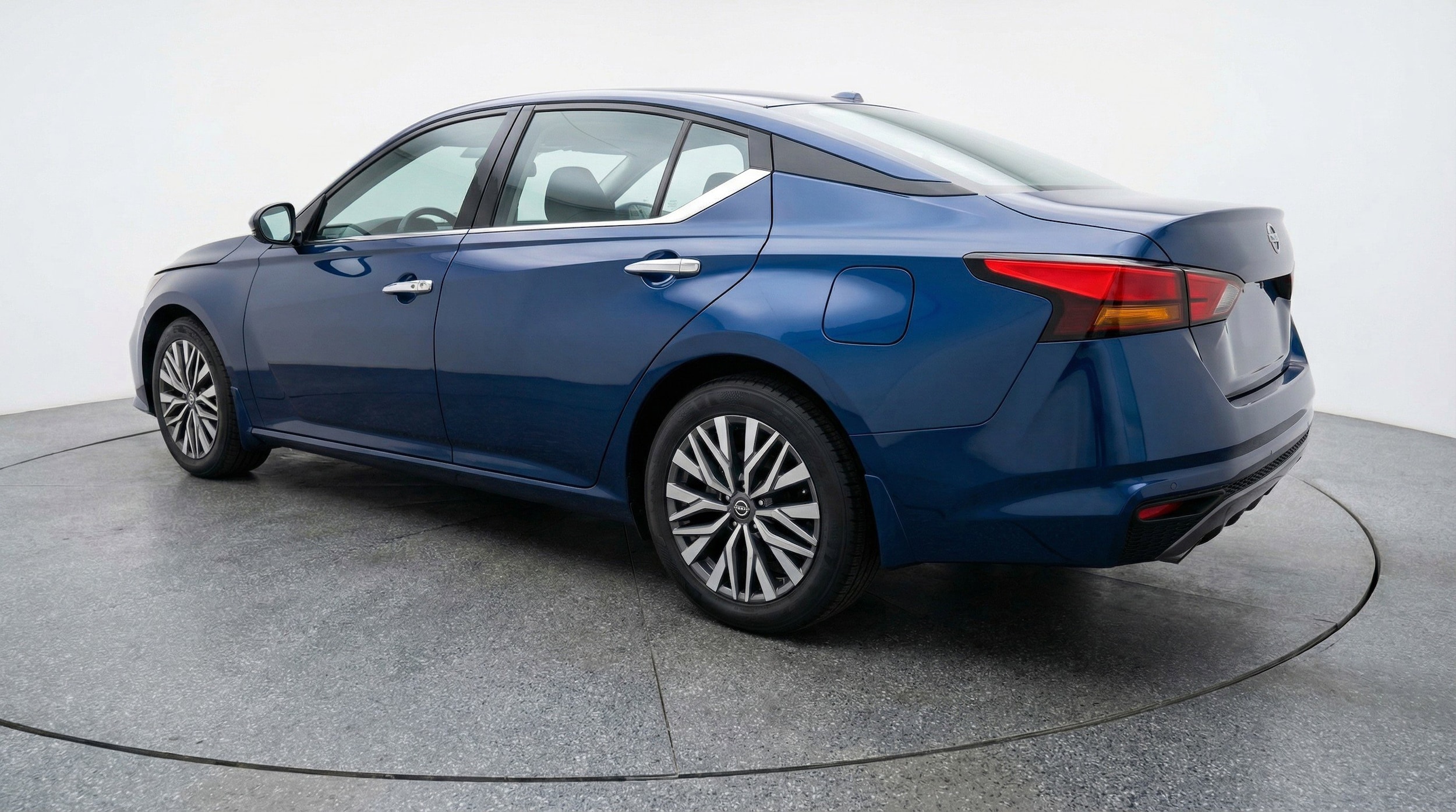 Thumbnail: 2025 Nissan Altima - 6