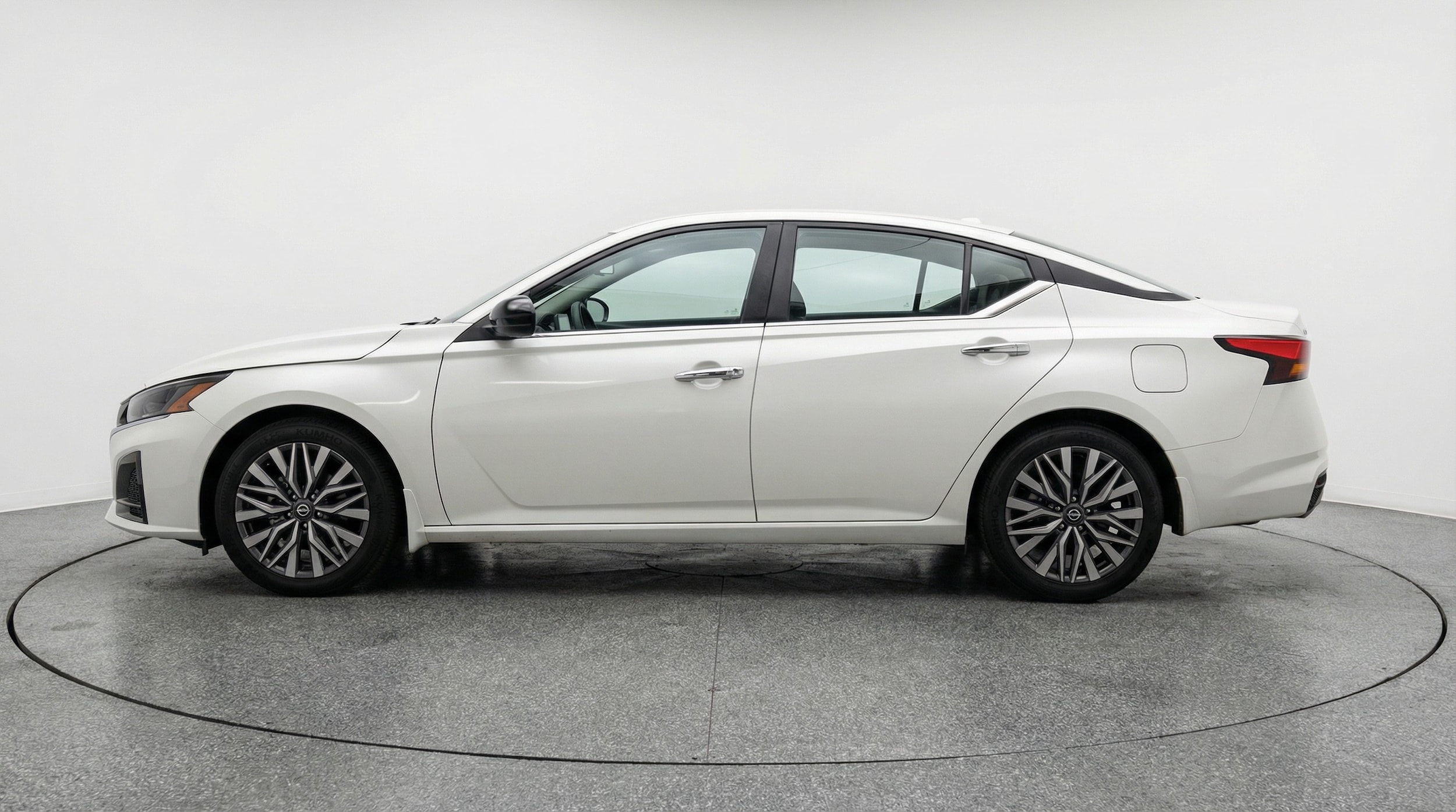 Thumbnail: 2025 Nissan Altima - 4