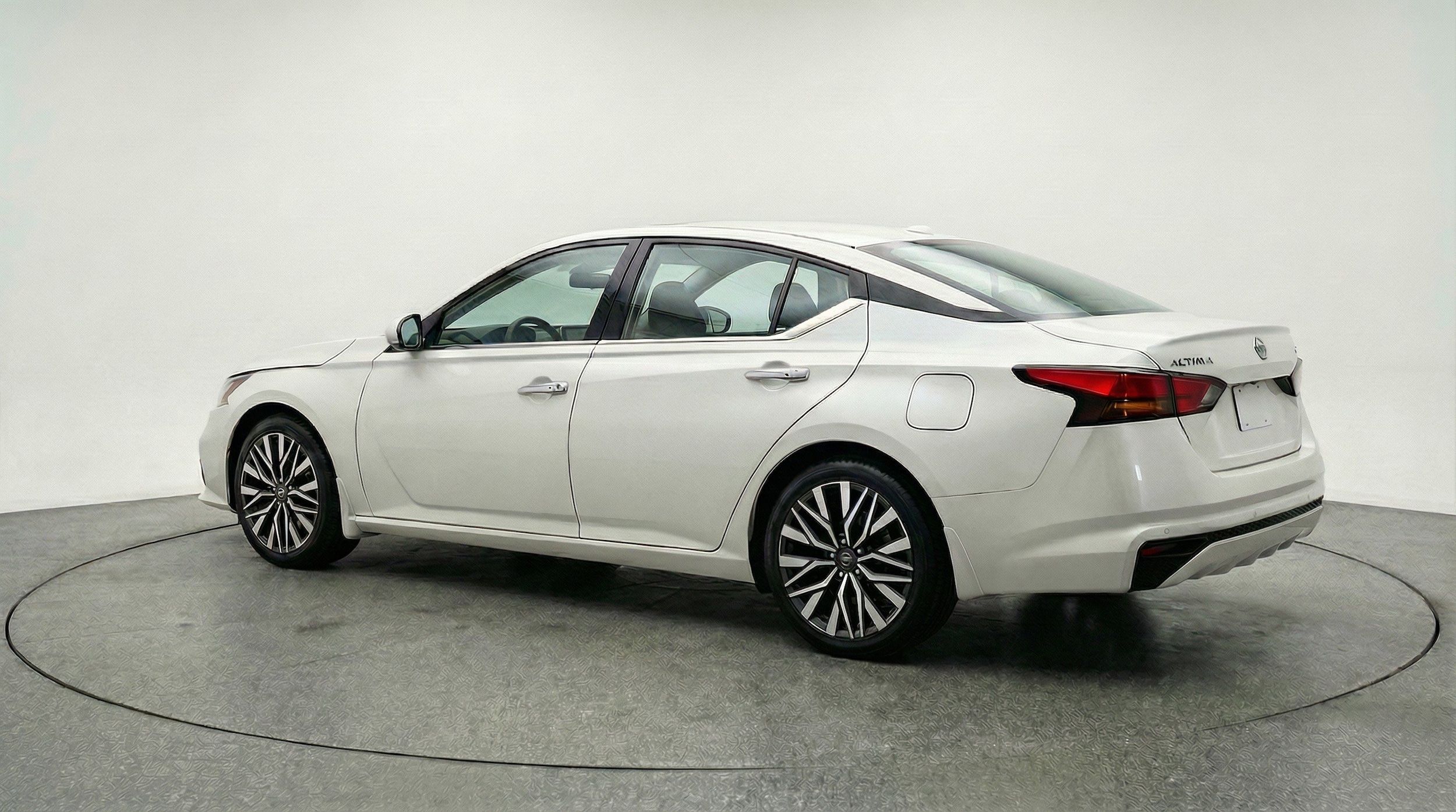 Thumbnail: 2025 Nissan Altima - 6