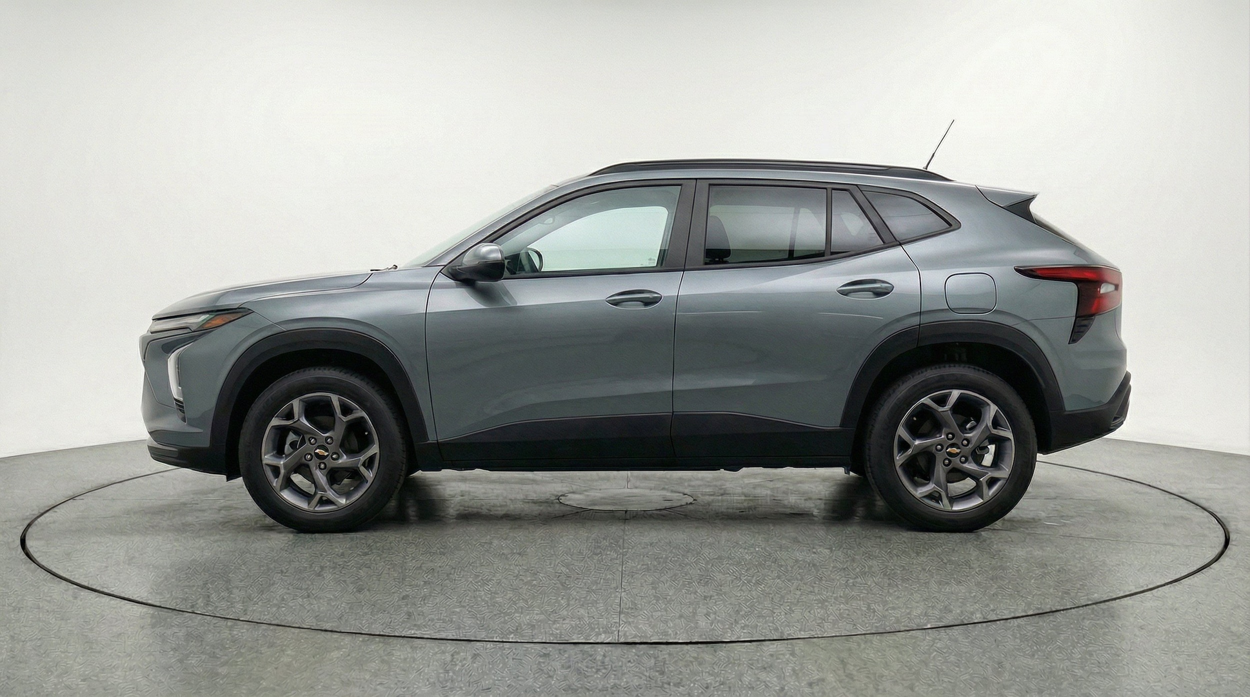 Thumbnail: 2025 Chevrolet Trax - 5
