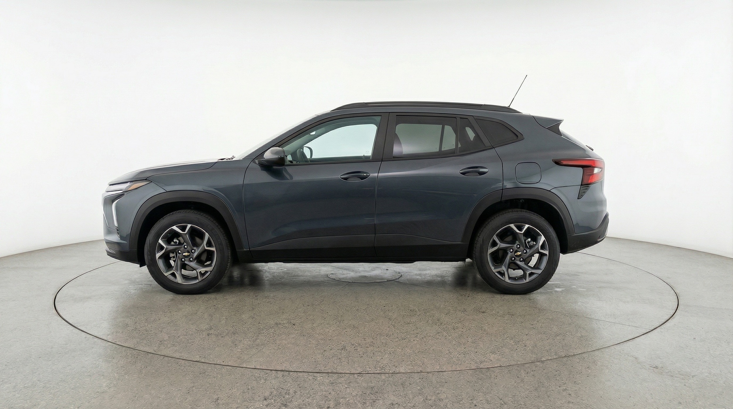 Thumbnail: 2025 Chevrolet Trax - 4