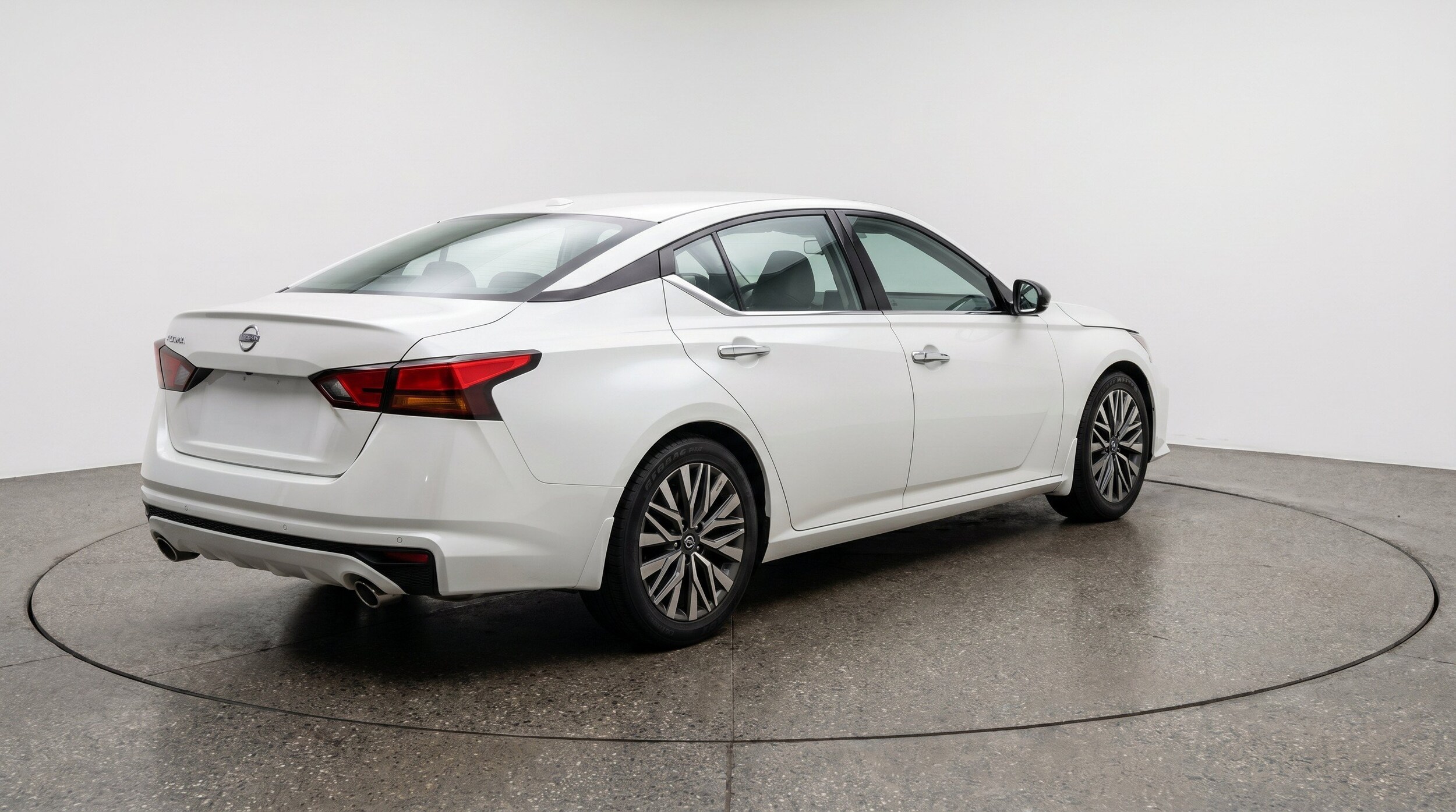 Thumbnail: 2025 Nissan Altima - 9