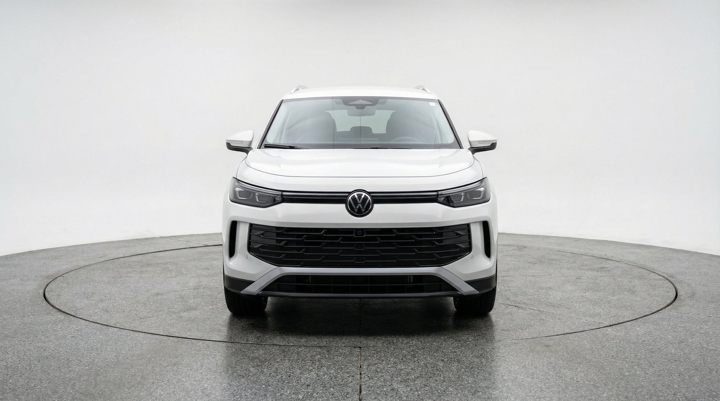 Thumbnail: 2026 Volkswagen Tiguan - 2