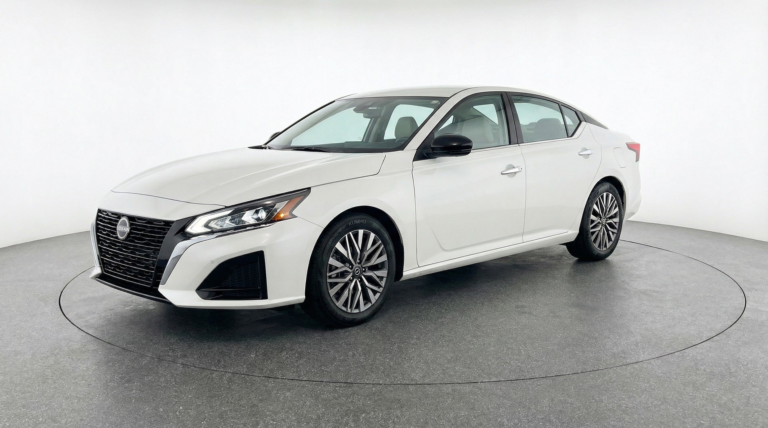 Thumbnail: 2025 Nissan Altima - 3