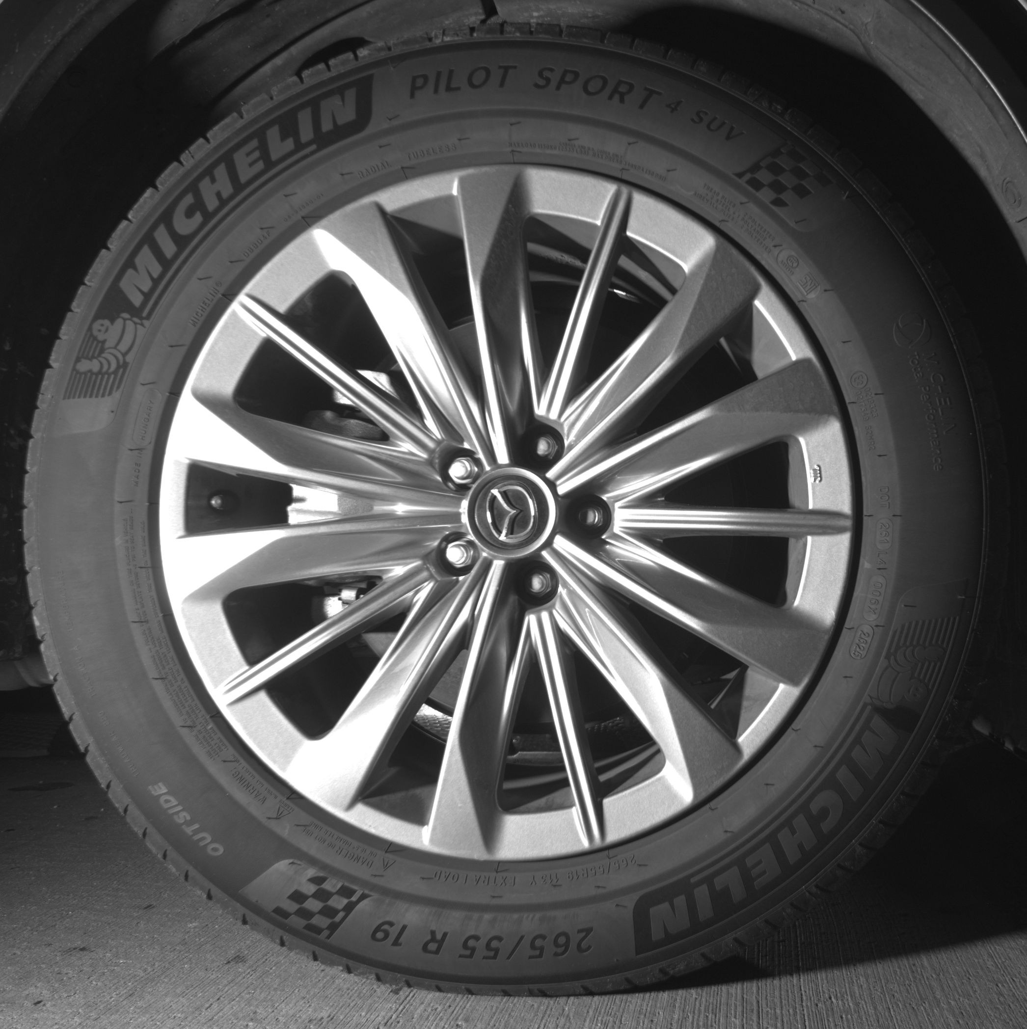 Thumbnail: 2025 Mazda CX-90 - 10