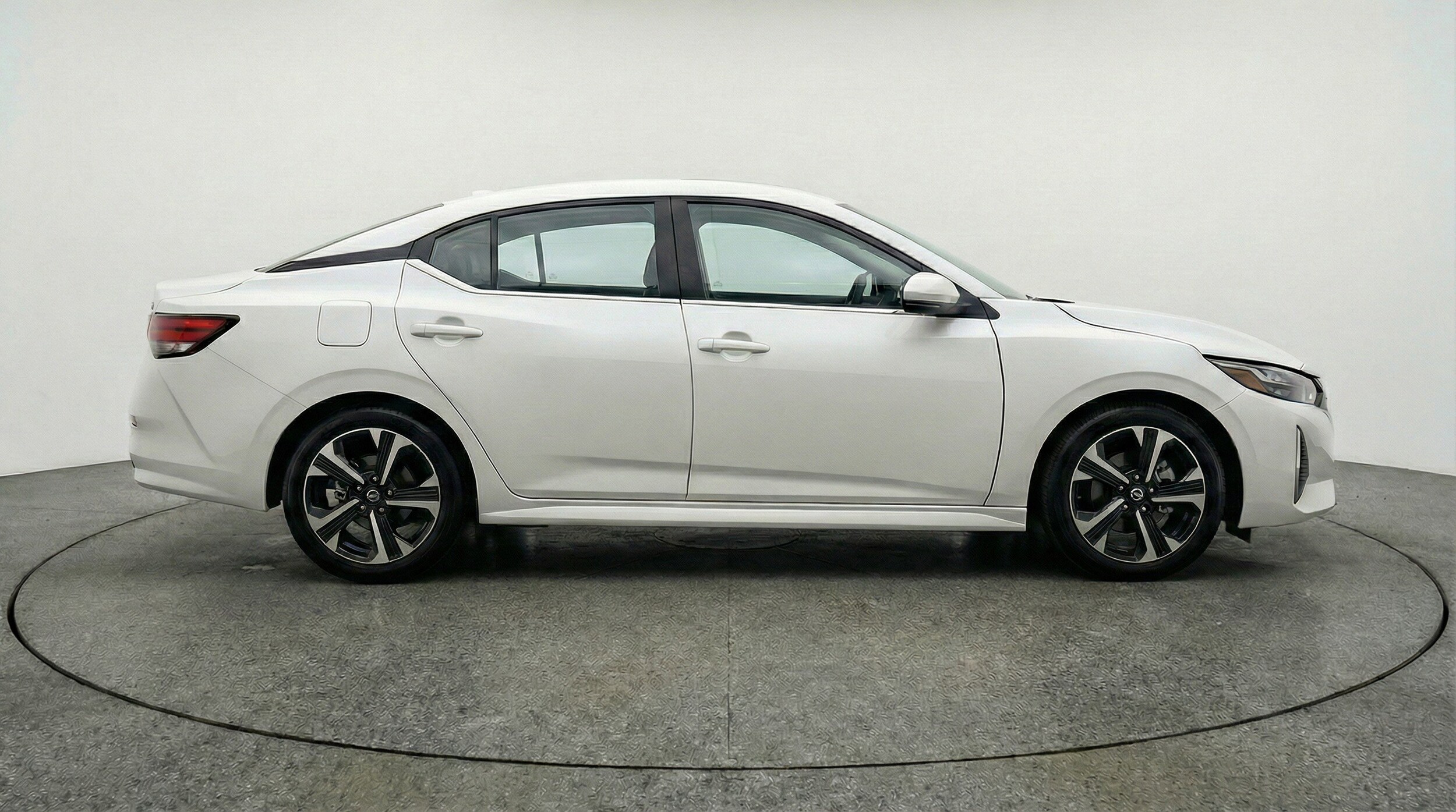 Thumbnail: 2025 Nissan Sentra - 11