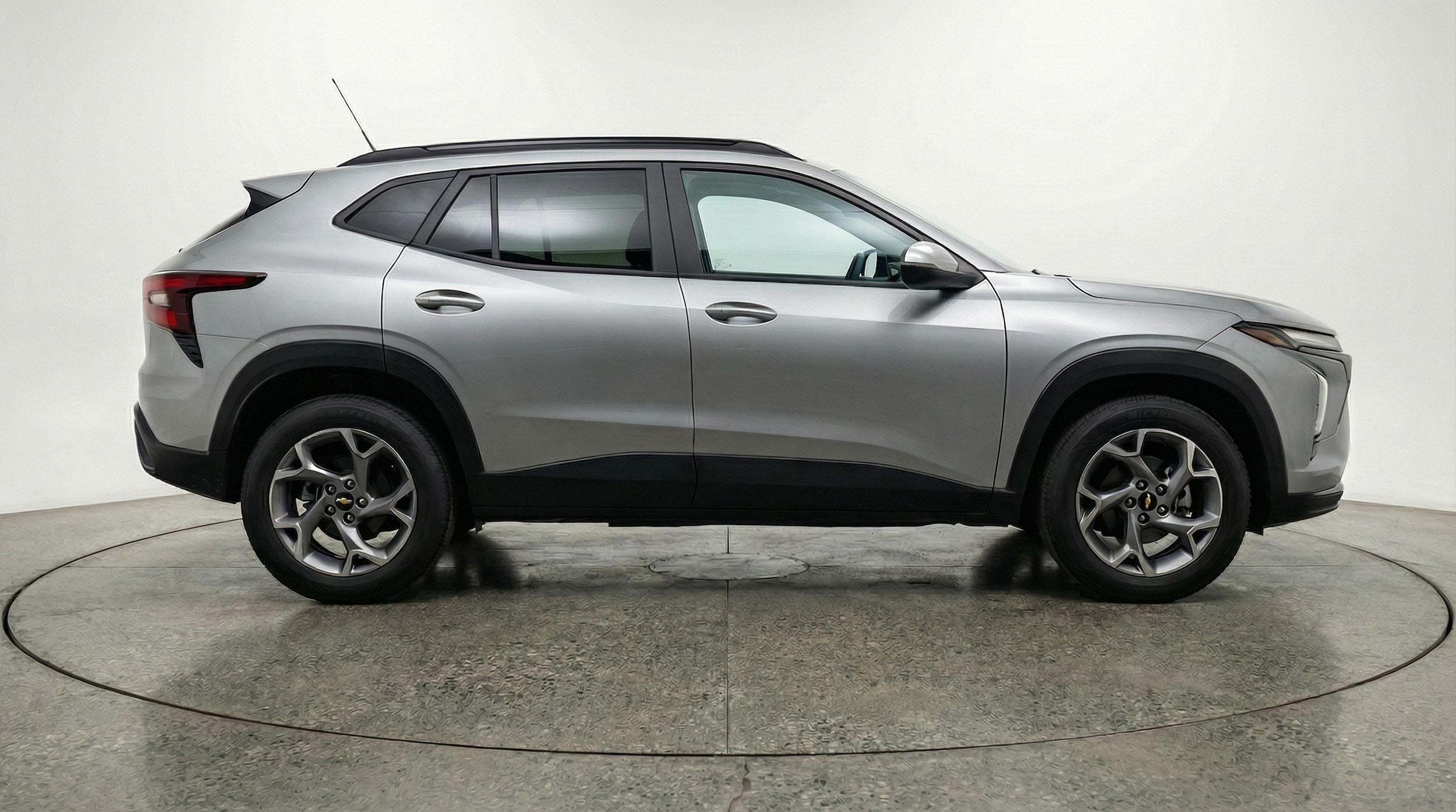 Thumbnail: 2025 Chevrolet Trax - 8