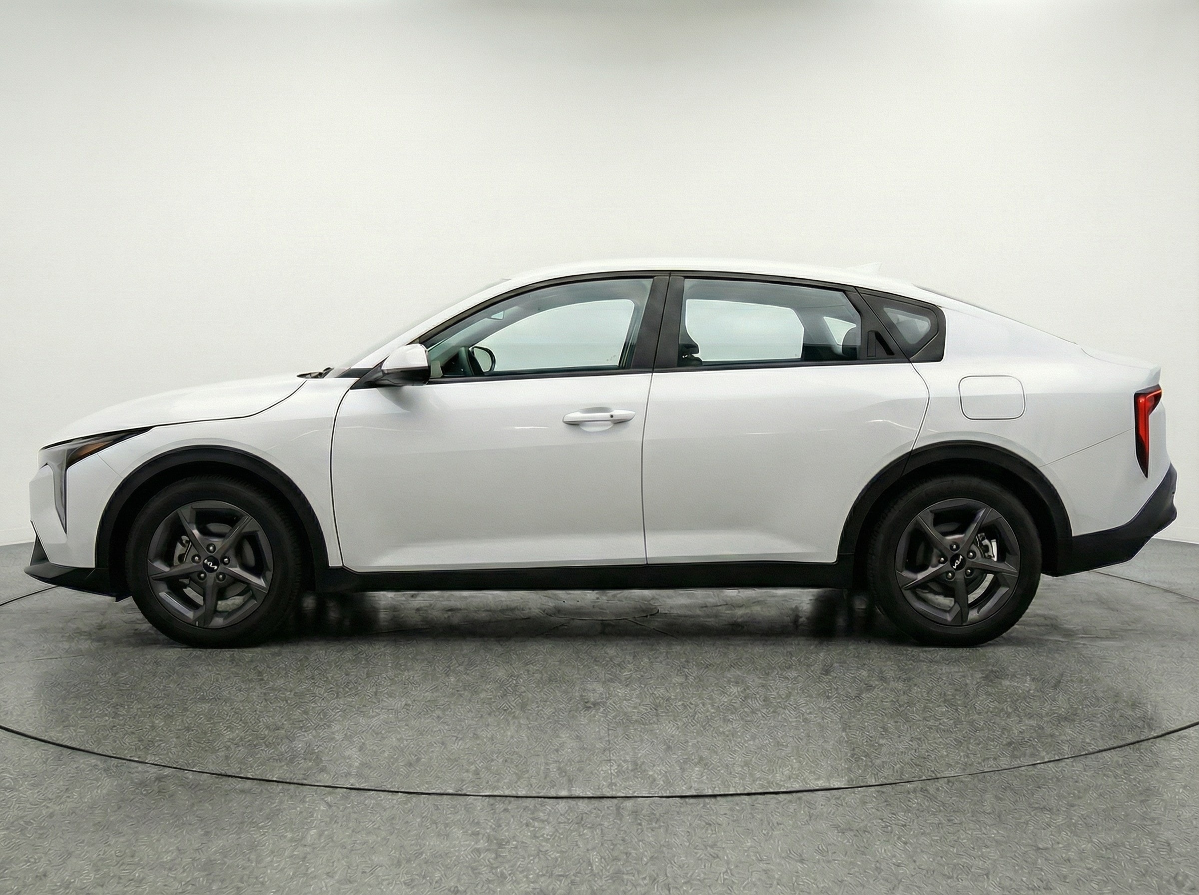 Thumbnail: 2025 Kia K4 - 4