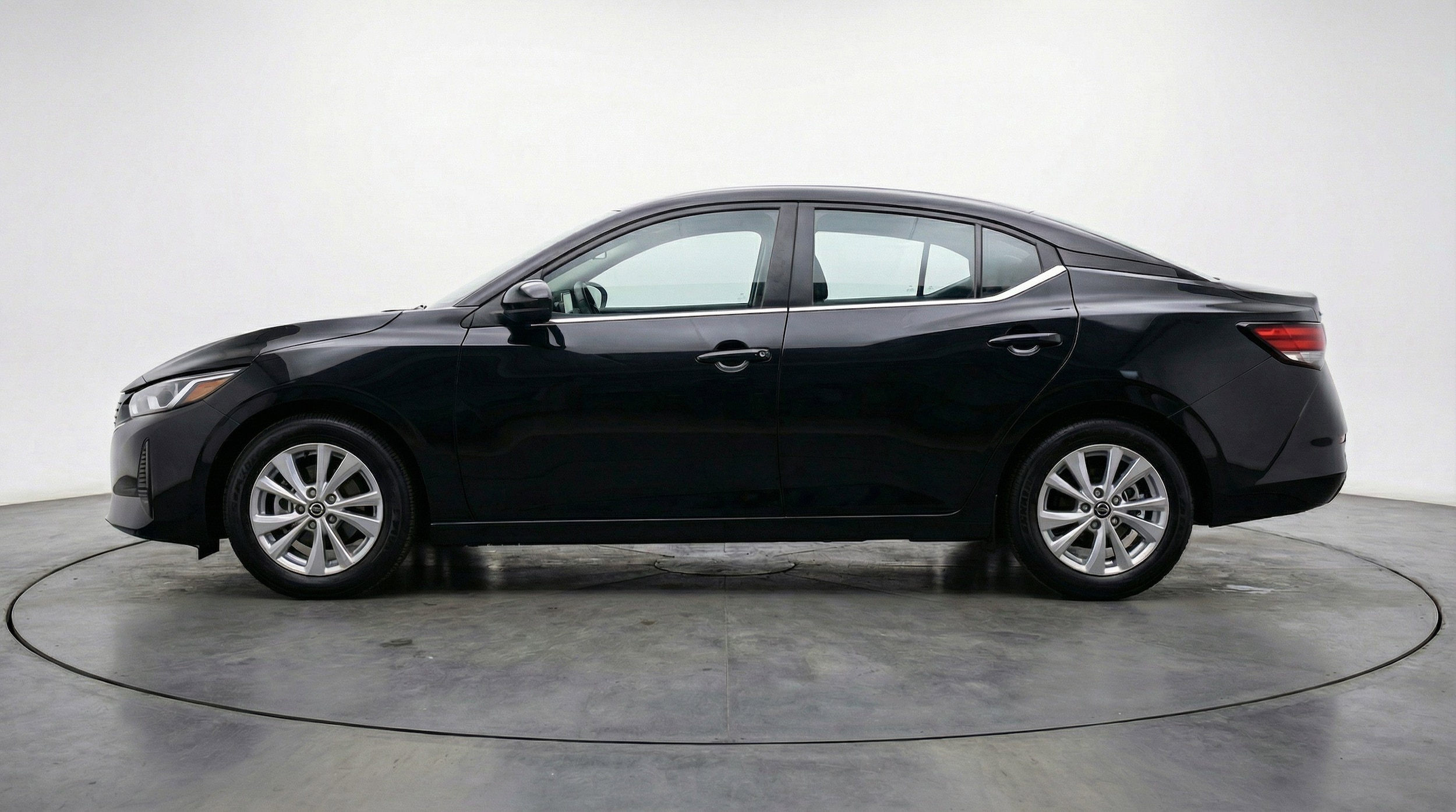 Thumbnail: 2025 Nissan Sentra - 5