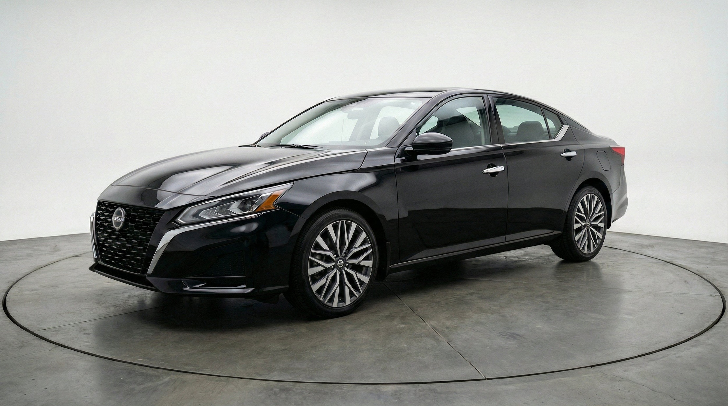 Thumbnail: 2025 Nissan Altima - 3