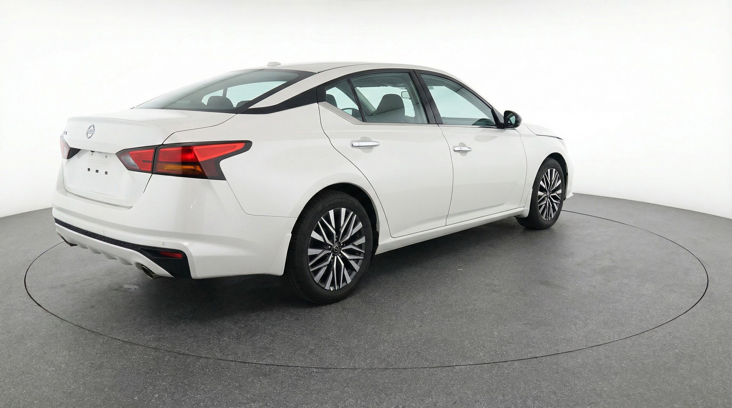 Thumbnail: 2025 Nissan Altima - 9