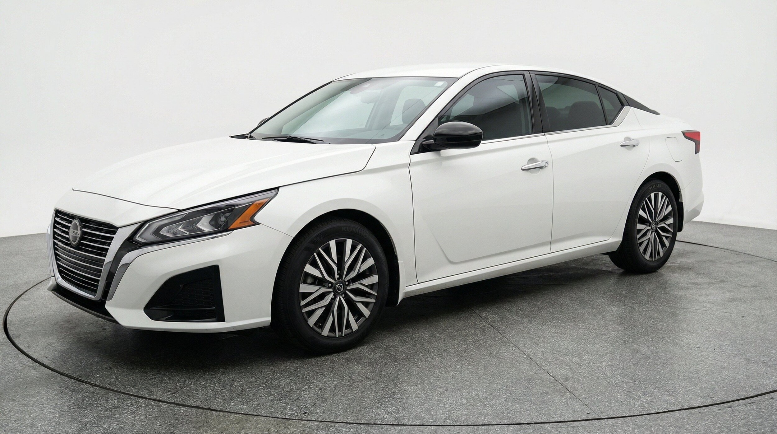 Thumbnail: 2025 Nissan Altima - 3