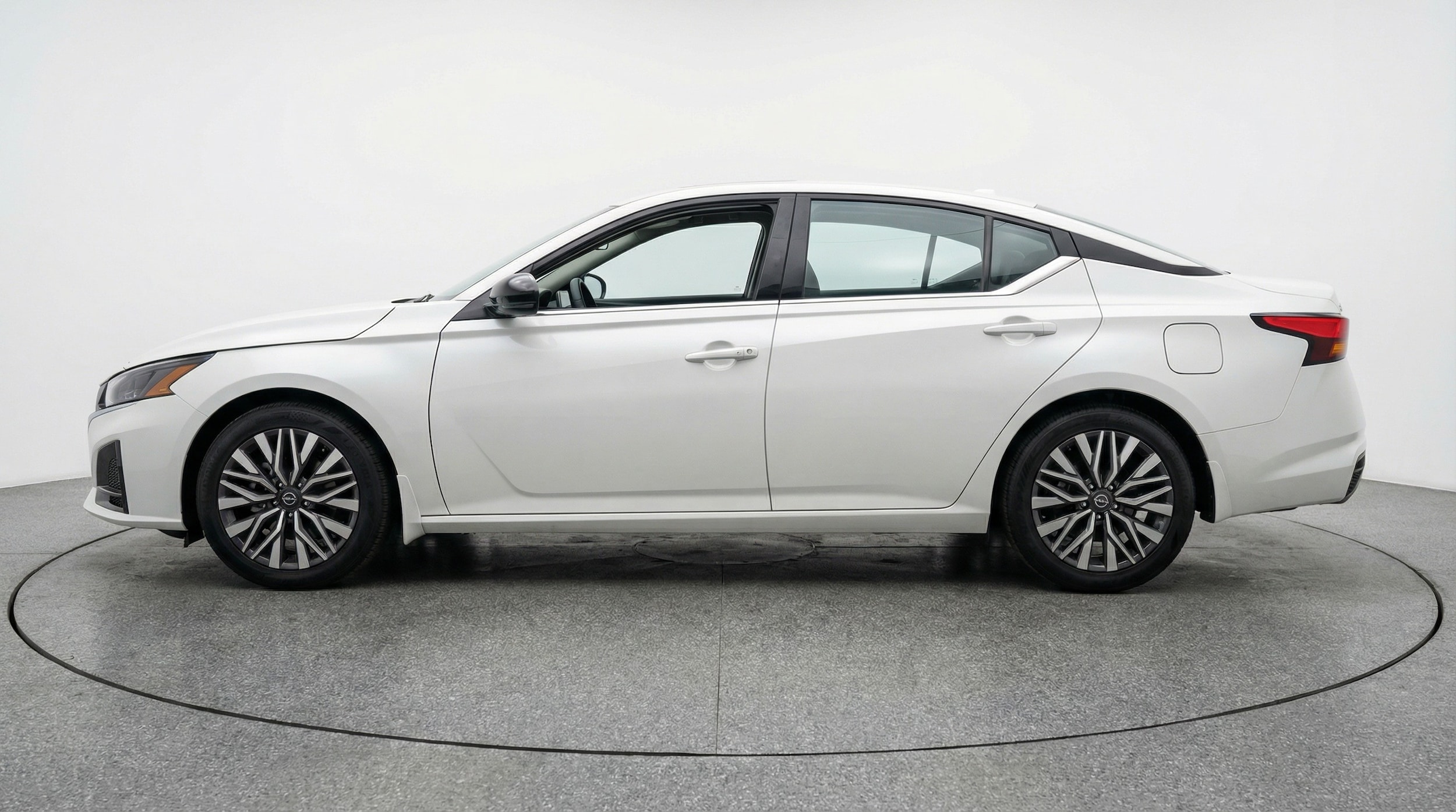 Thumbnail: 2025 Nissan Altima - 4