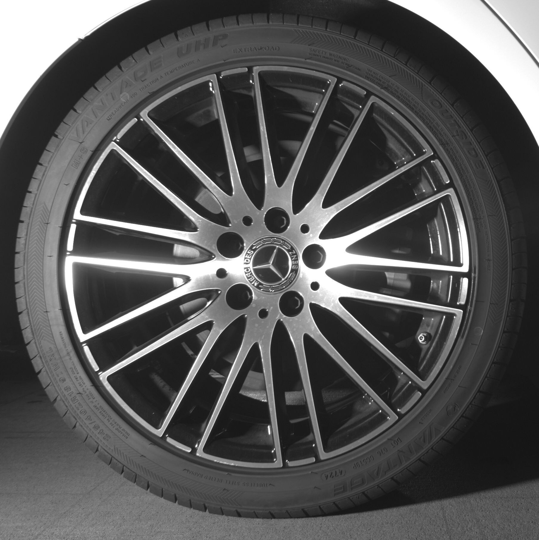 Thumbnail: 2024 Mercedes-Benz C-Class - 12