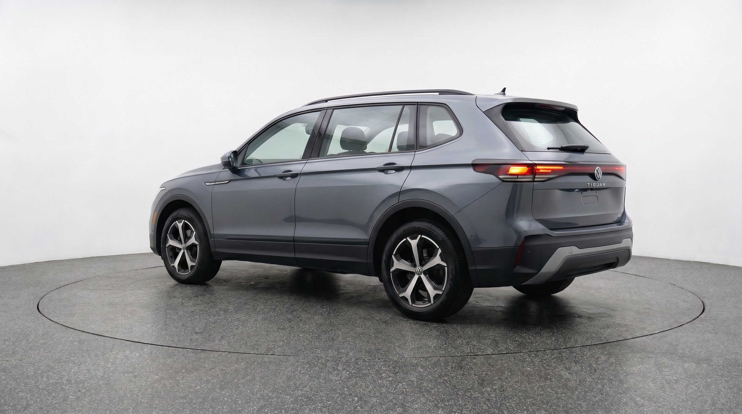 Thumbnail: 2026 Volkswagen Tiguan - 6