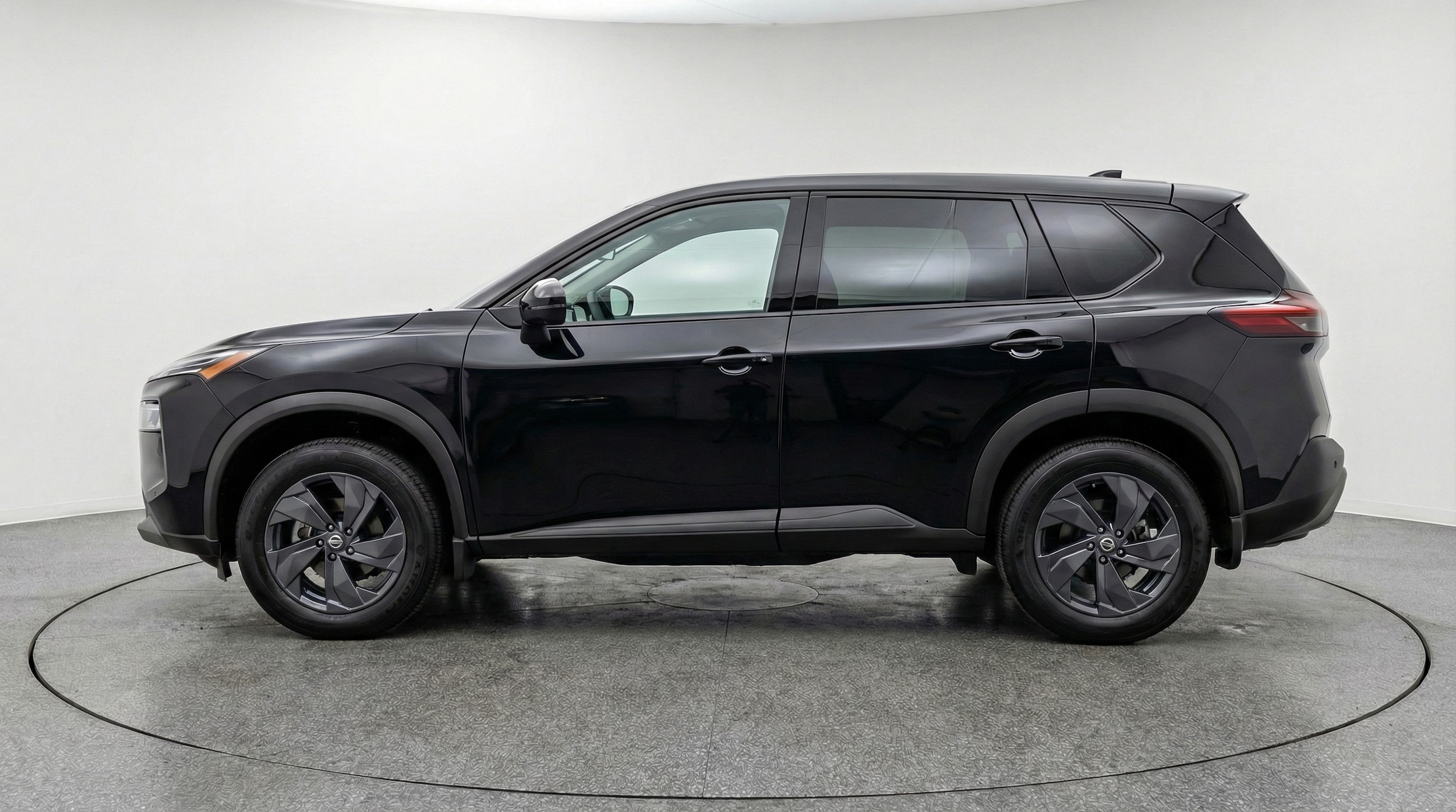 Thumbnail: 2025 Nissan Rogue - 4