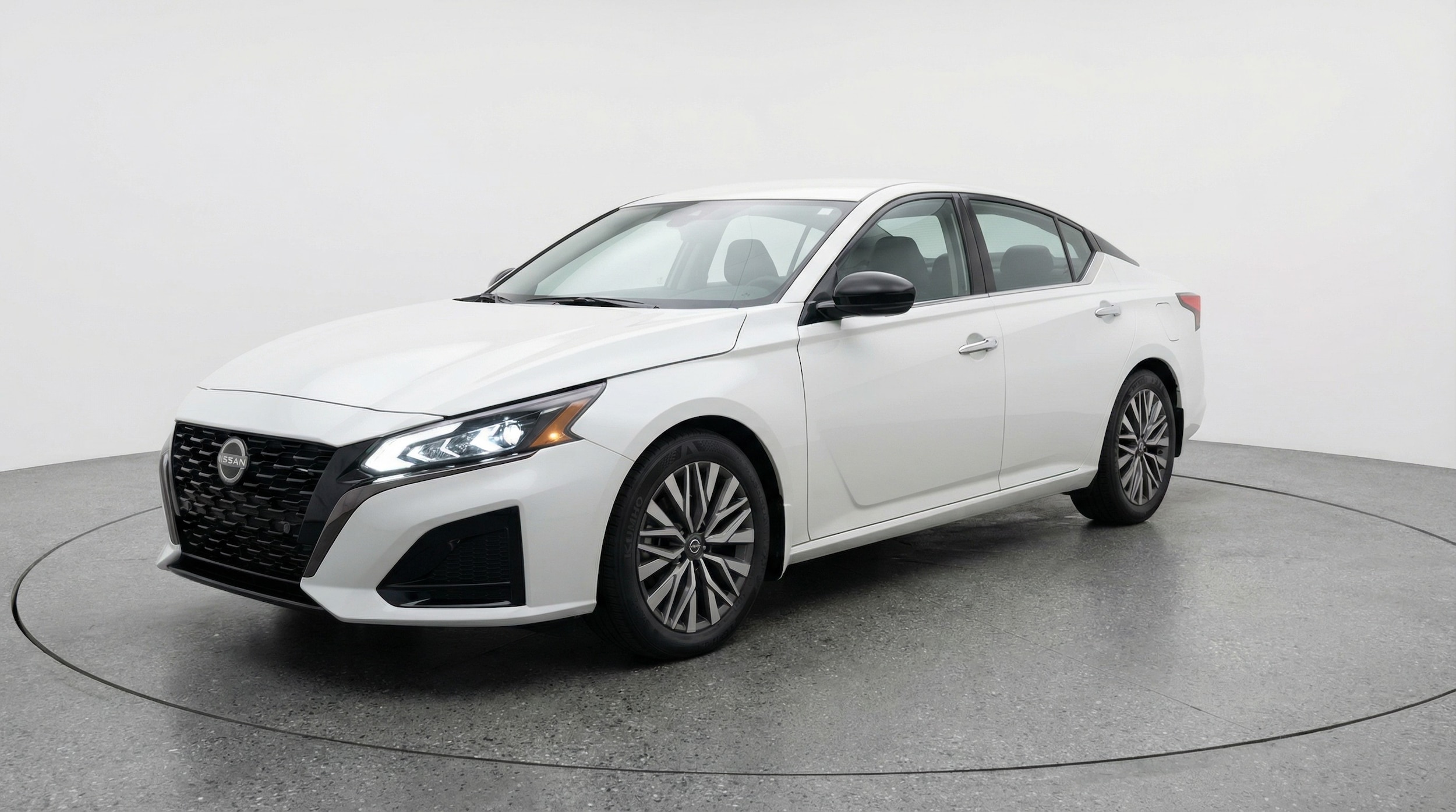 Thumbnail: 2025 Nissan Altima - 3