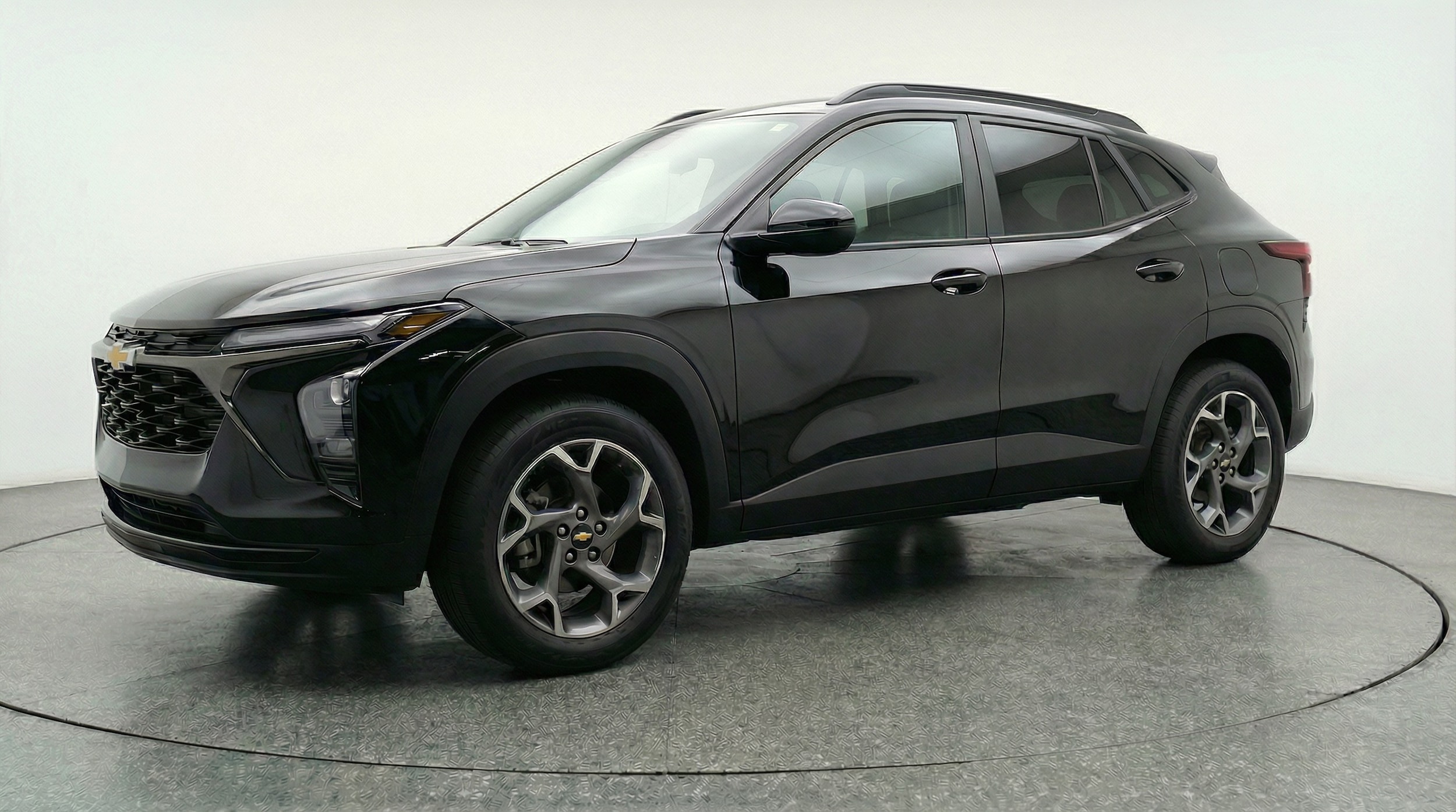Thumbnail: 2025 Chevrolet Trax - 3