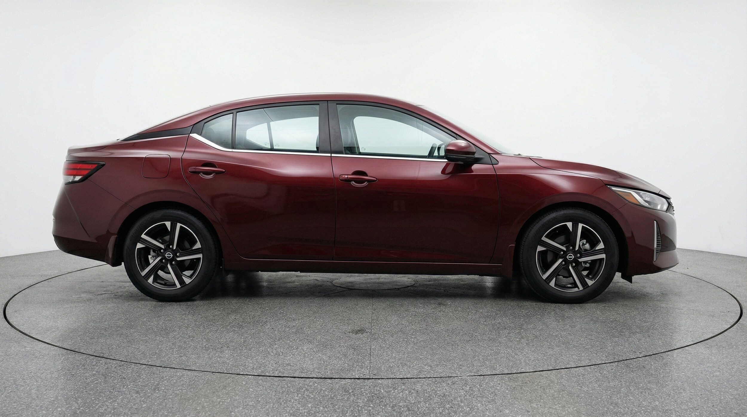 Thumbnail: 2025 Nissan Sentra - 10