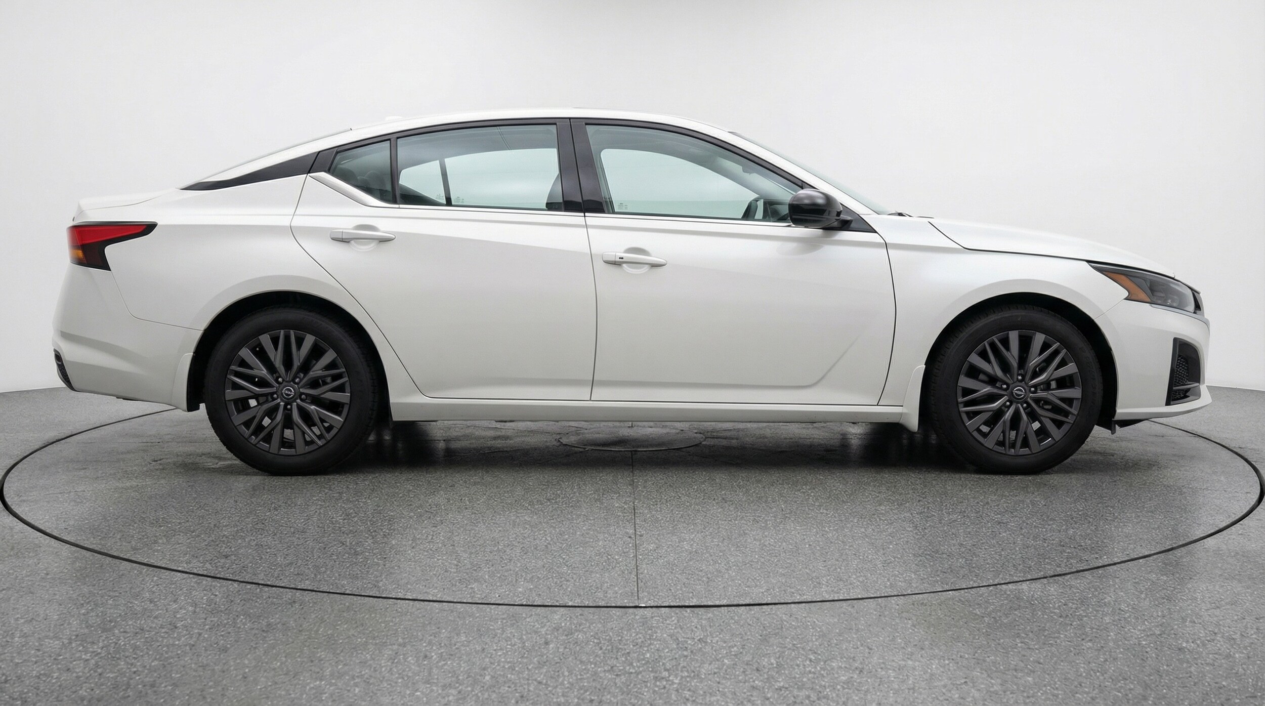 Thumbnail: 2025 Nissan Altima - 8