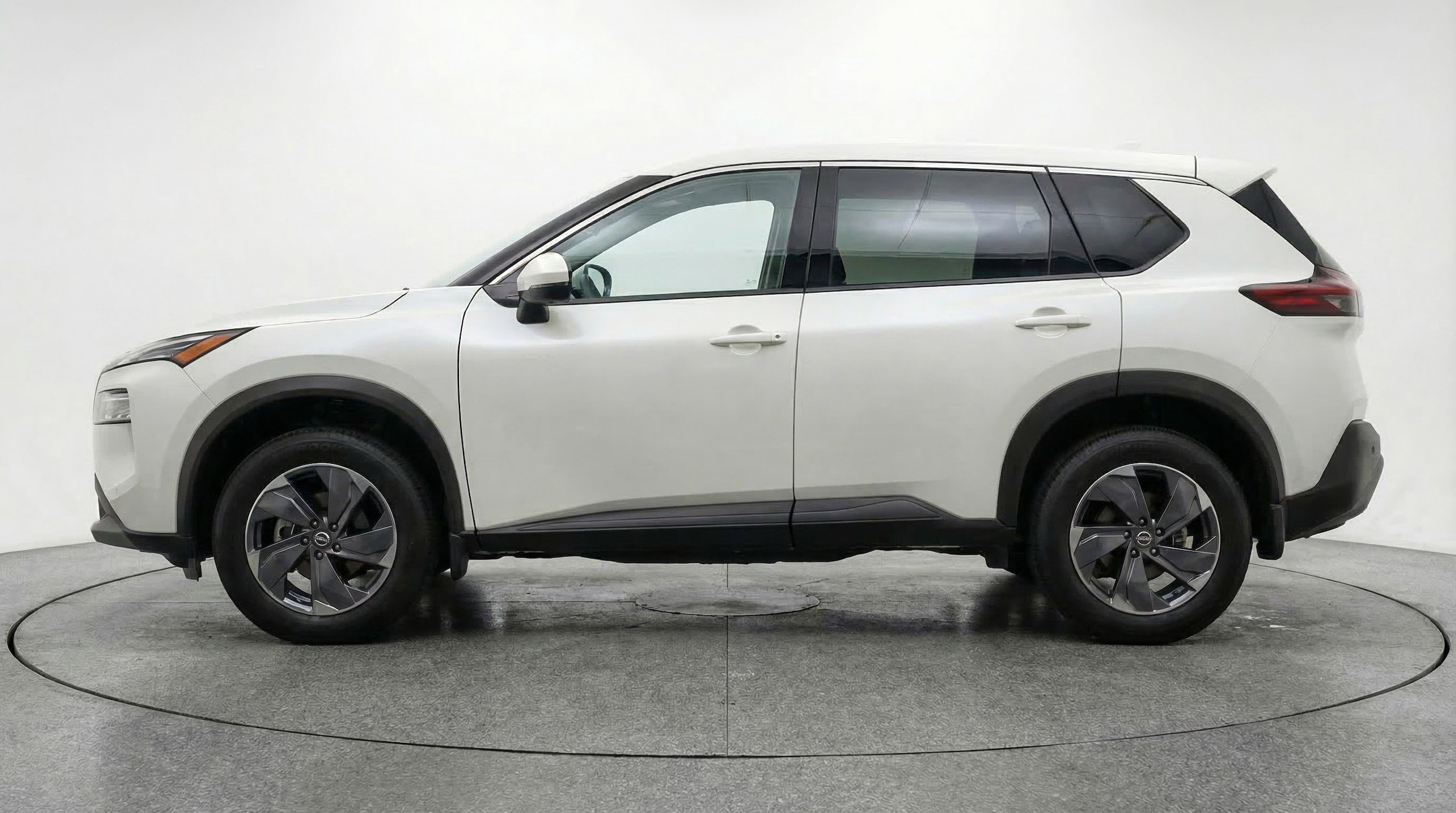 Thumbnail: 2025 Nissan Rogue - 5