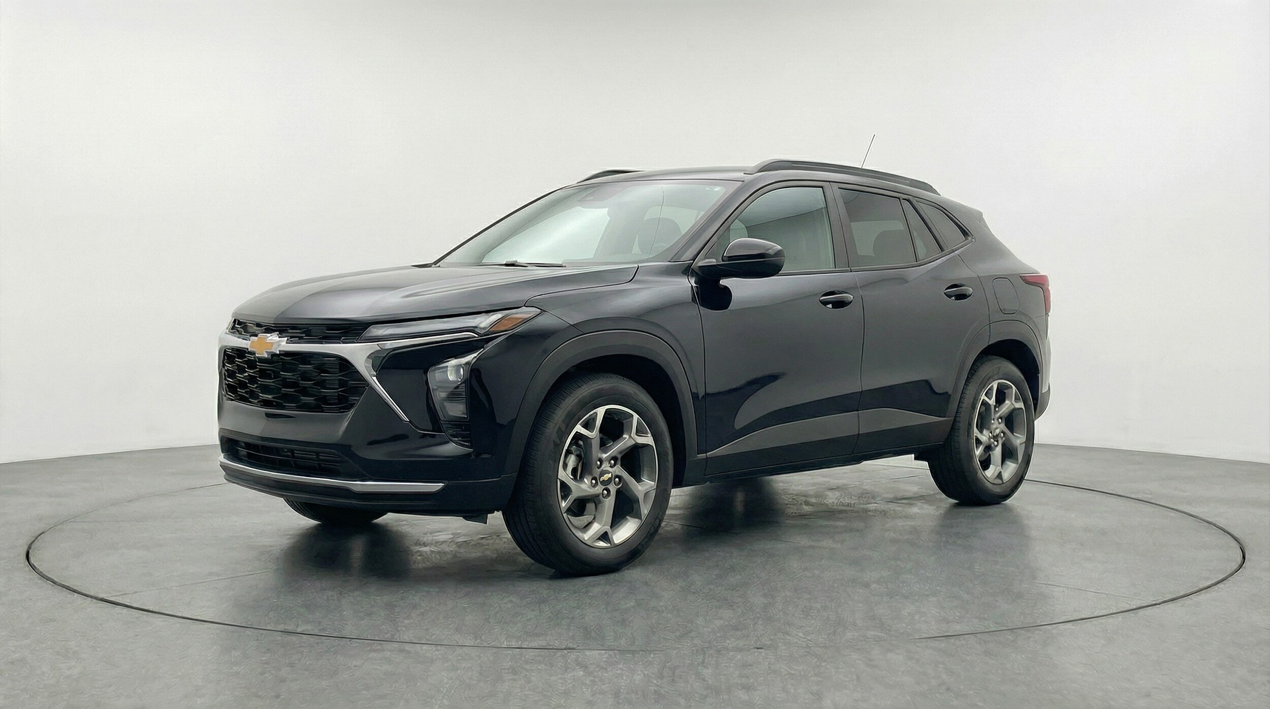 Thumbnail: 2025 Chevrolet Trax - 3