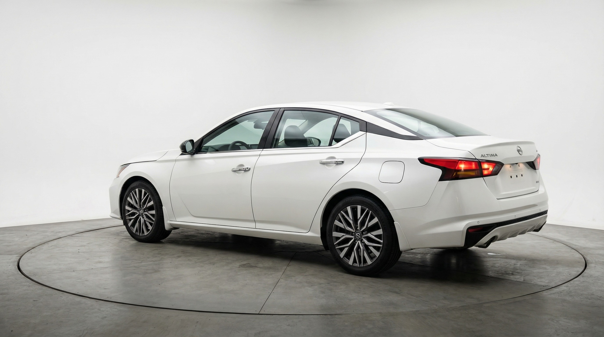 Thumbnail: 2025 Nissan Altima - 5