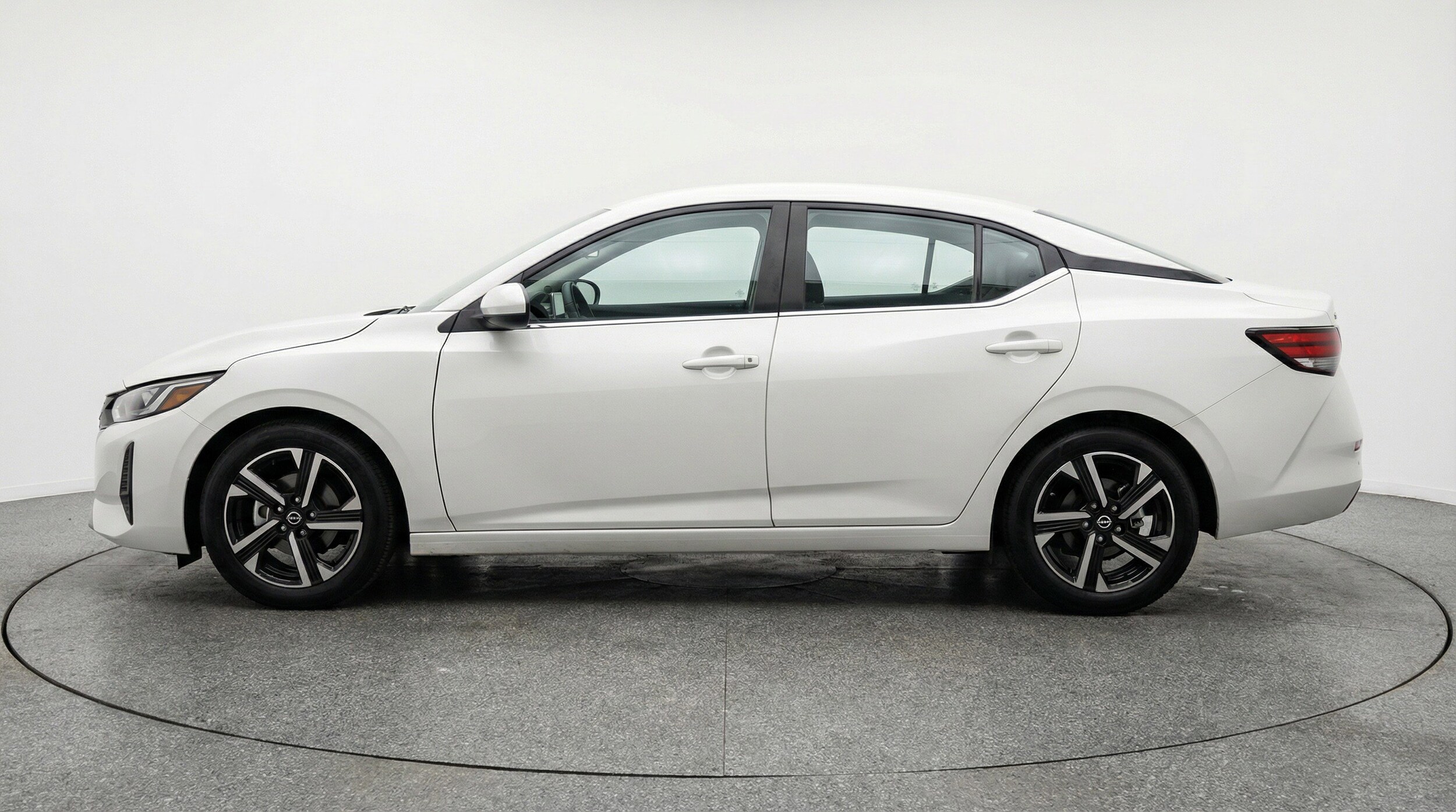 Thumbnail: 2025 Nissan Sentra - 5