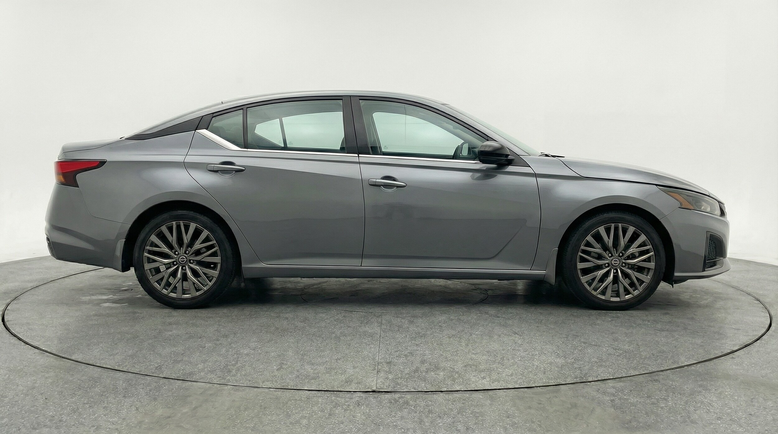 Thumbnail: 2025 Nissan Altima - 8