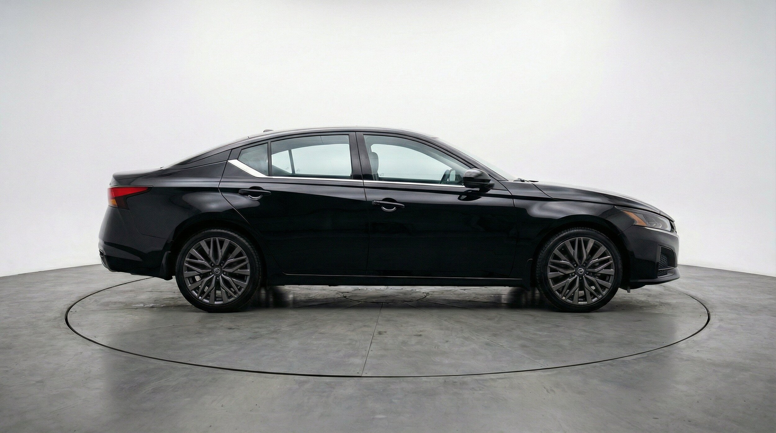 Thumbnail: 2025 Nissan Altima - 11