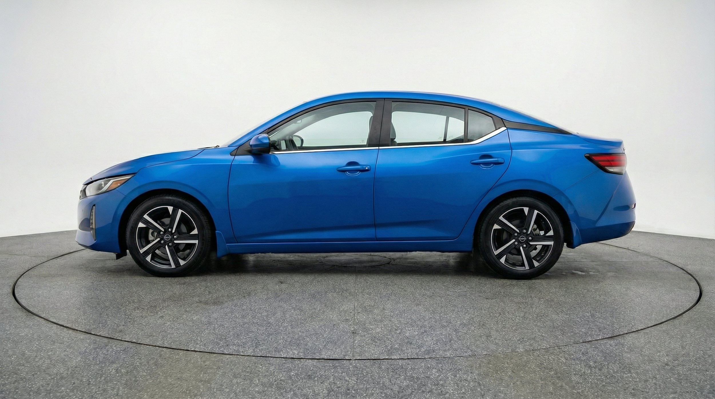 Thumbnail: 2025 Nissan Sentra - 5
