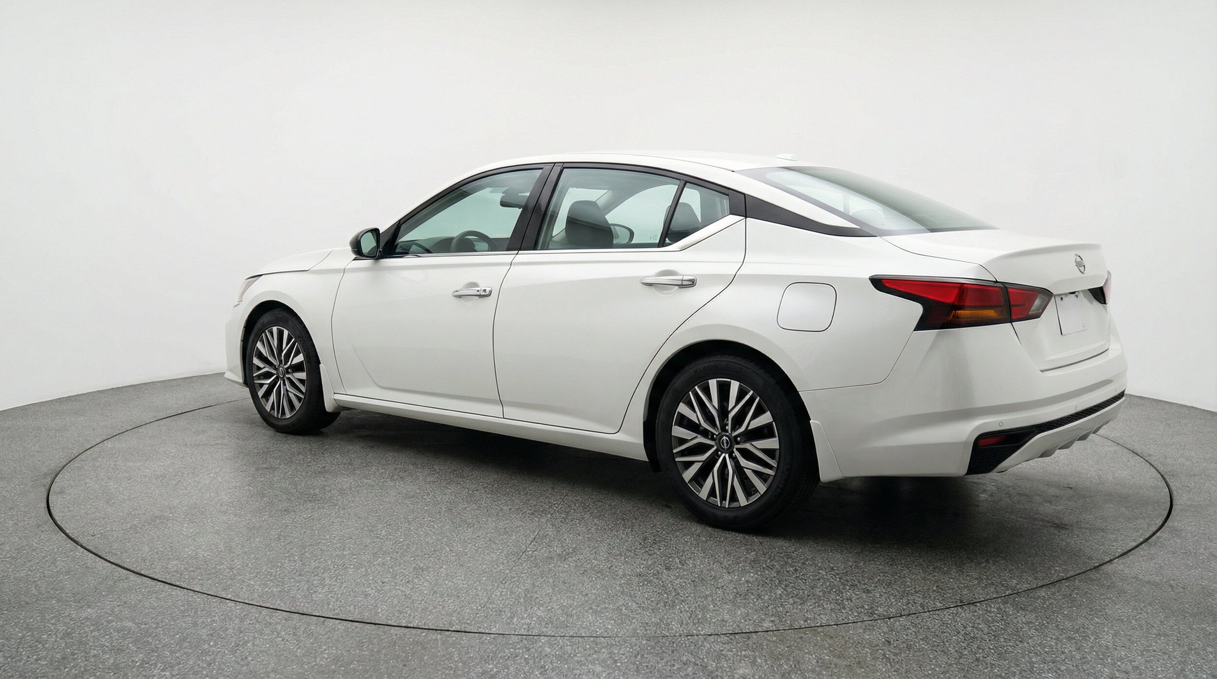 Thumbnail: 2025 Nissan Altima - 6