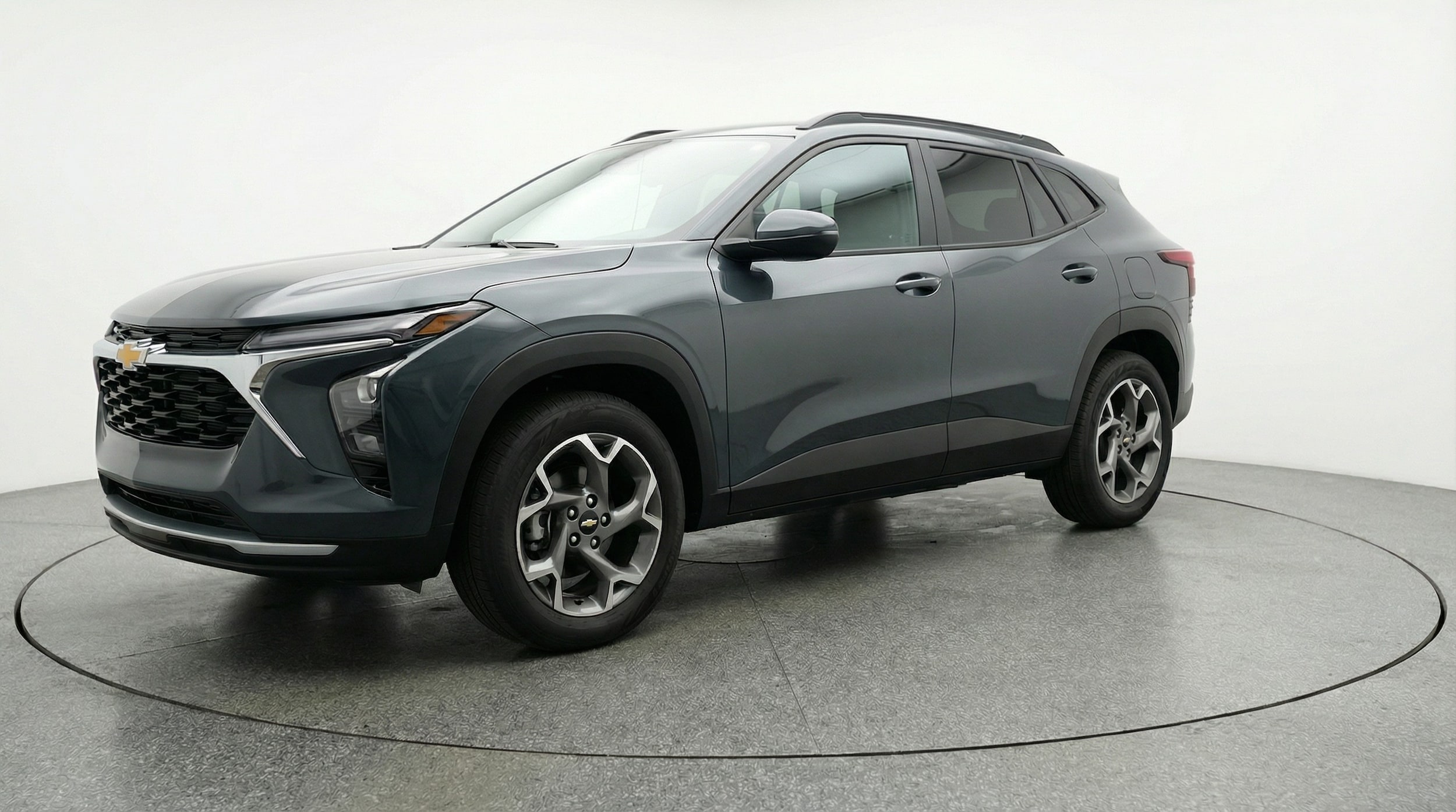 Thumbnail: 2025 Chevrolet Trax - 3