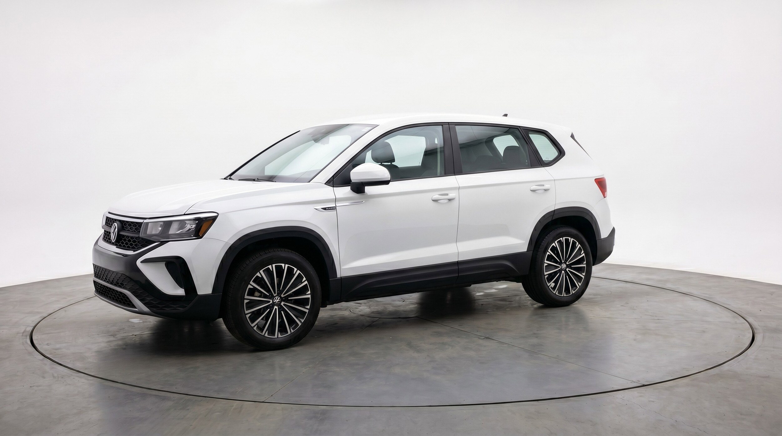 Thumbnail: 2025 Volkswagen Taos - 3