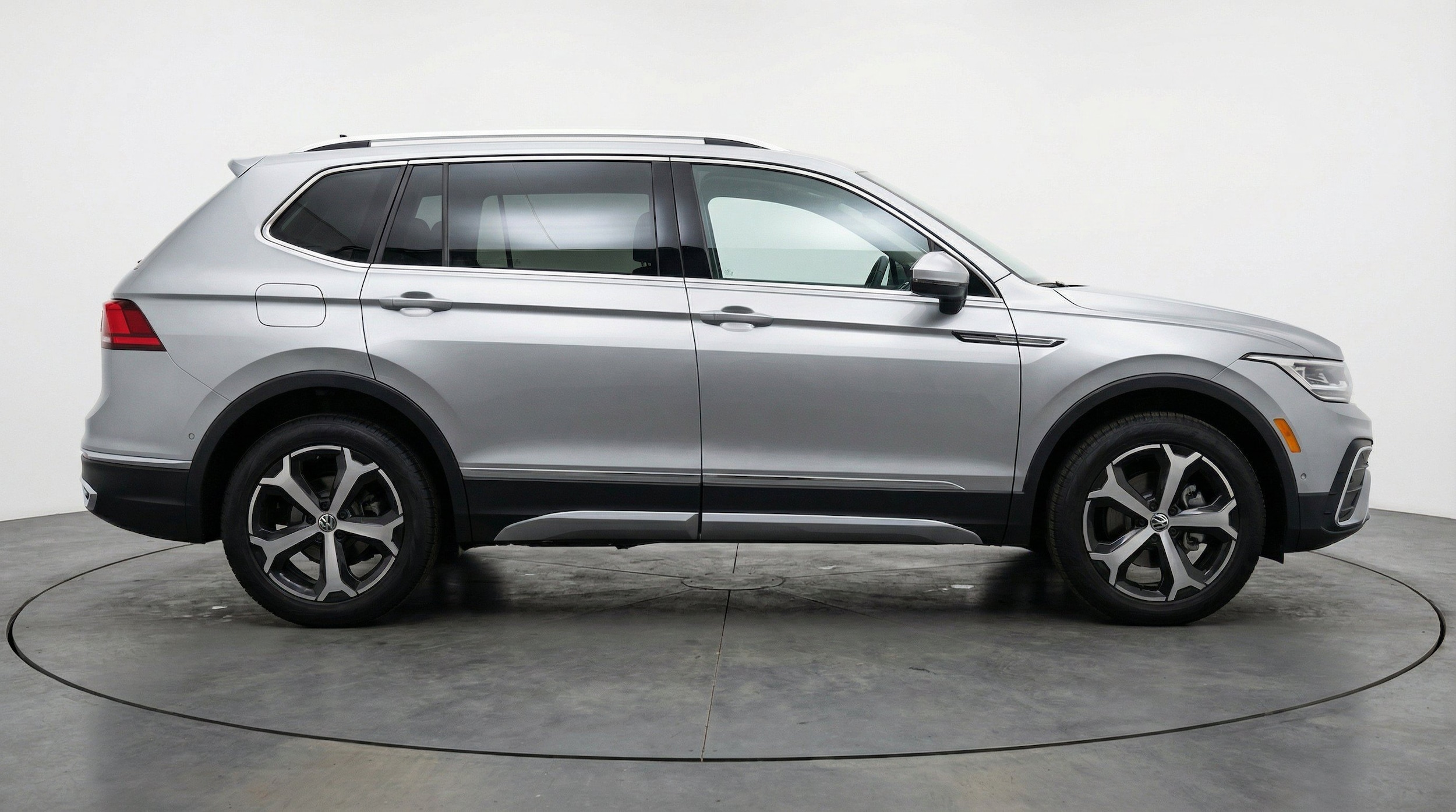 Thumbnail: 2026 Volkswagen Tiguan - 11