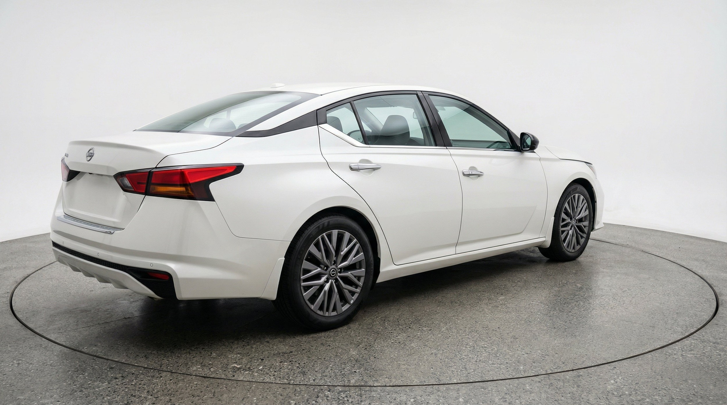 Thumbnail: 2025 Nissan Altima - 9