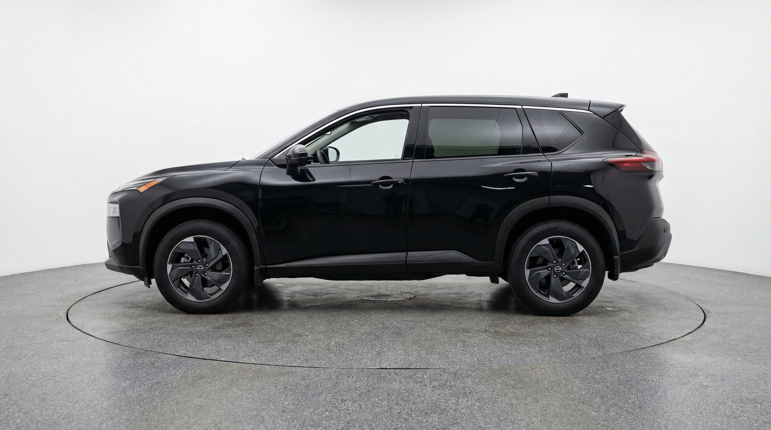 Thumbnail: 2025 Nissan Rogue - 5